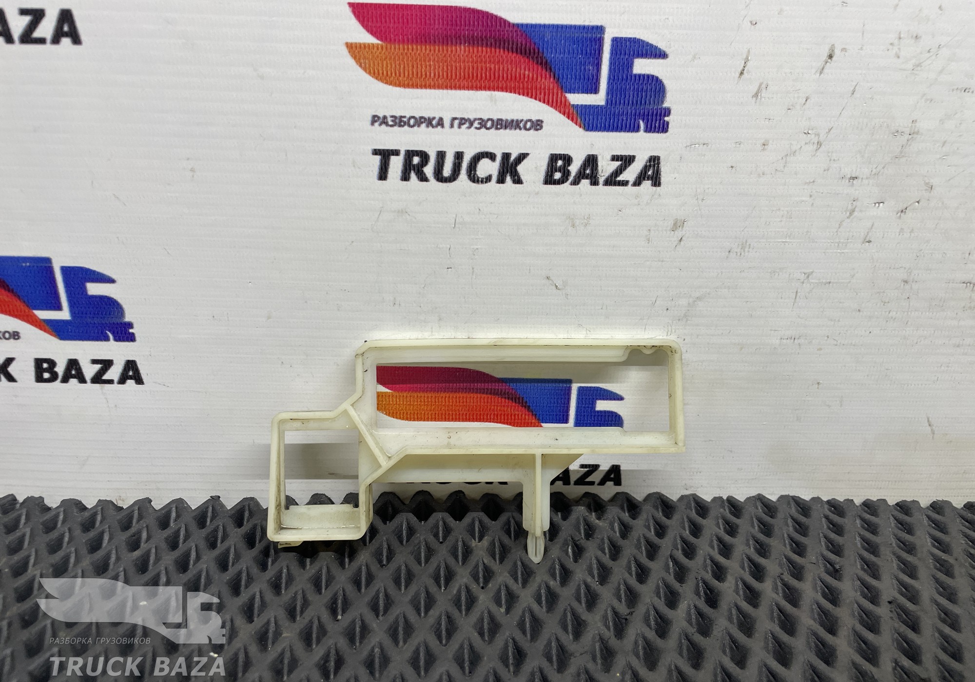 81254410671 Разъёмная планка для Man TGX