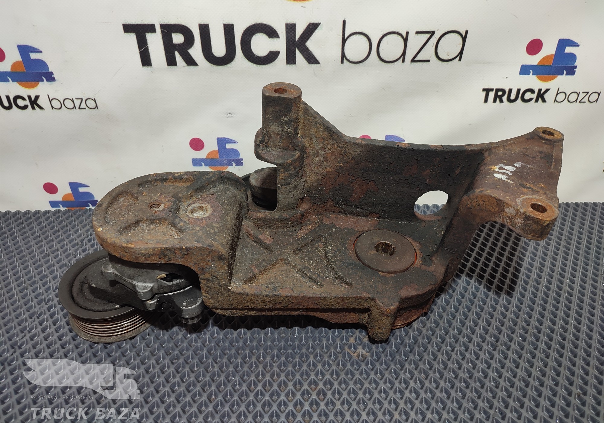A4572000639 Кронштейн вискомуфты для Mercedes-Benz Axor I (с 2001 по 2004)