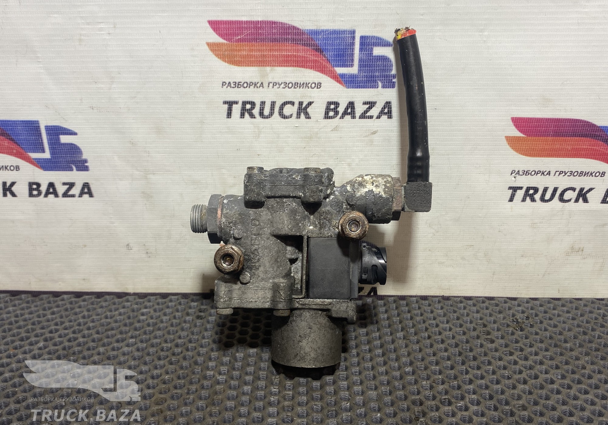 1304635 Кран ABS для Daf