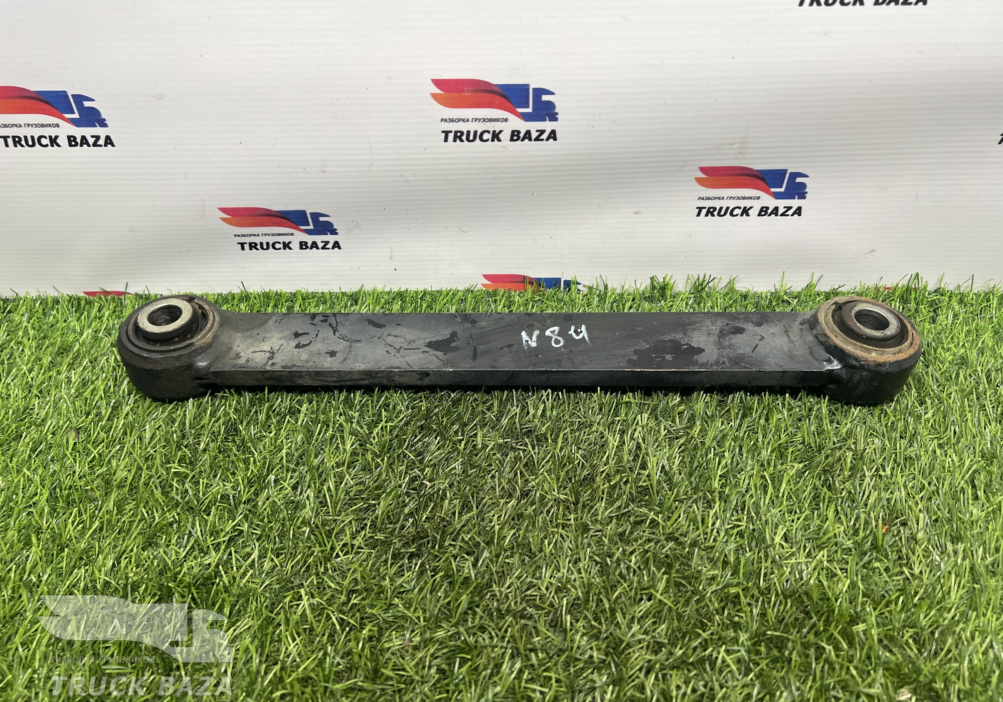 81437186825 Стойка переднего стабилизатора