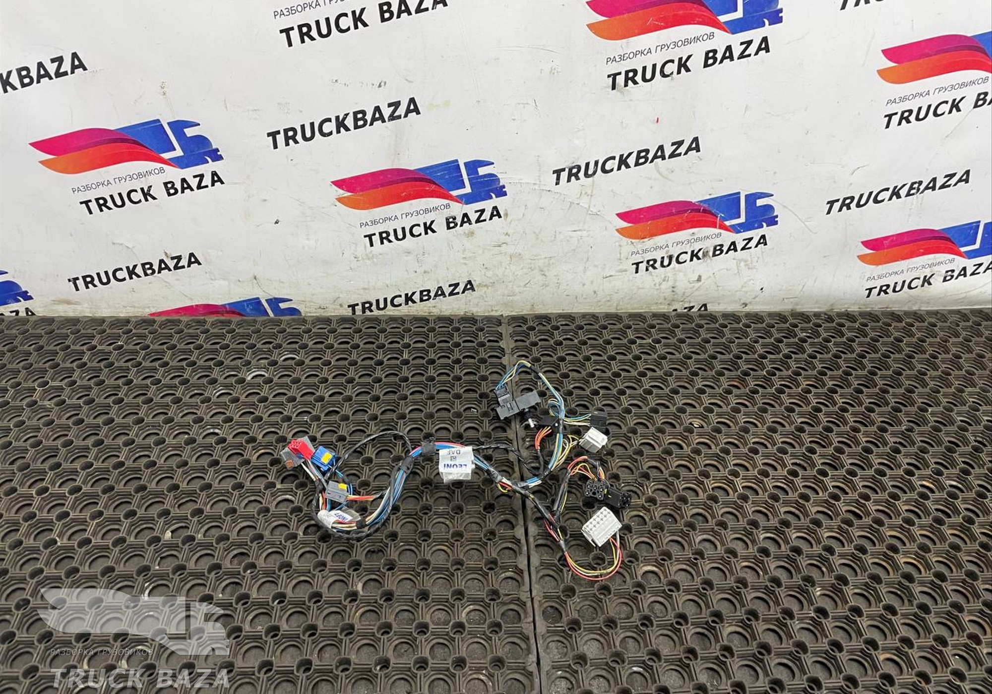 1828716 Электропроводка кабины для Daf XF105 (с 2005)