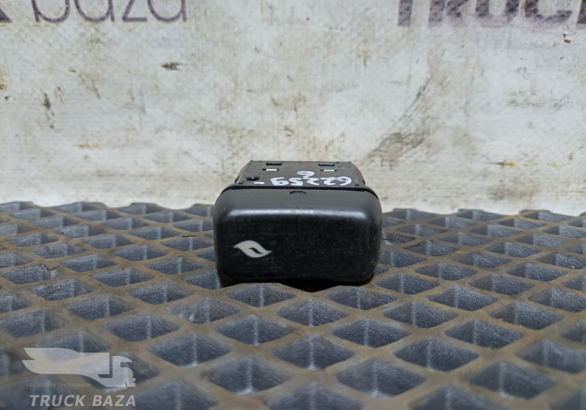 0035456307 Кнопка автономного отопителя для Mercedes-Benz Axor