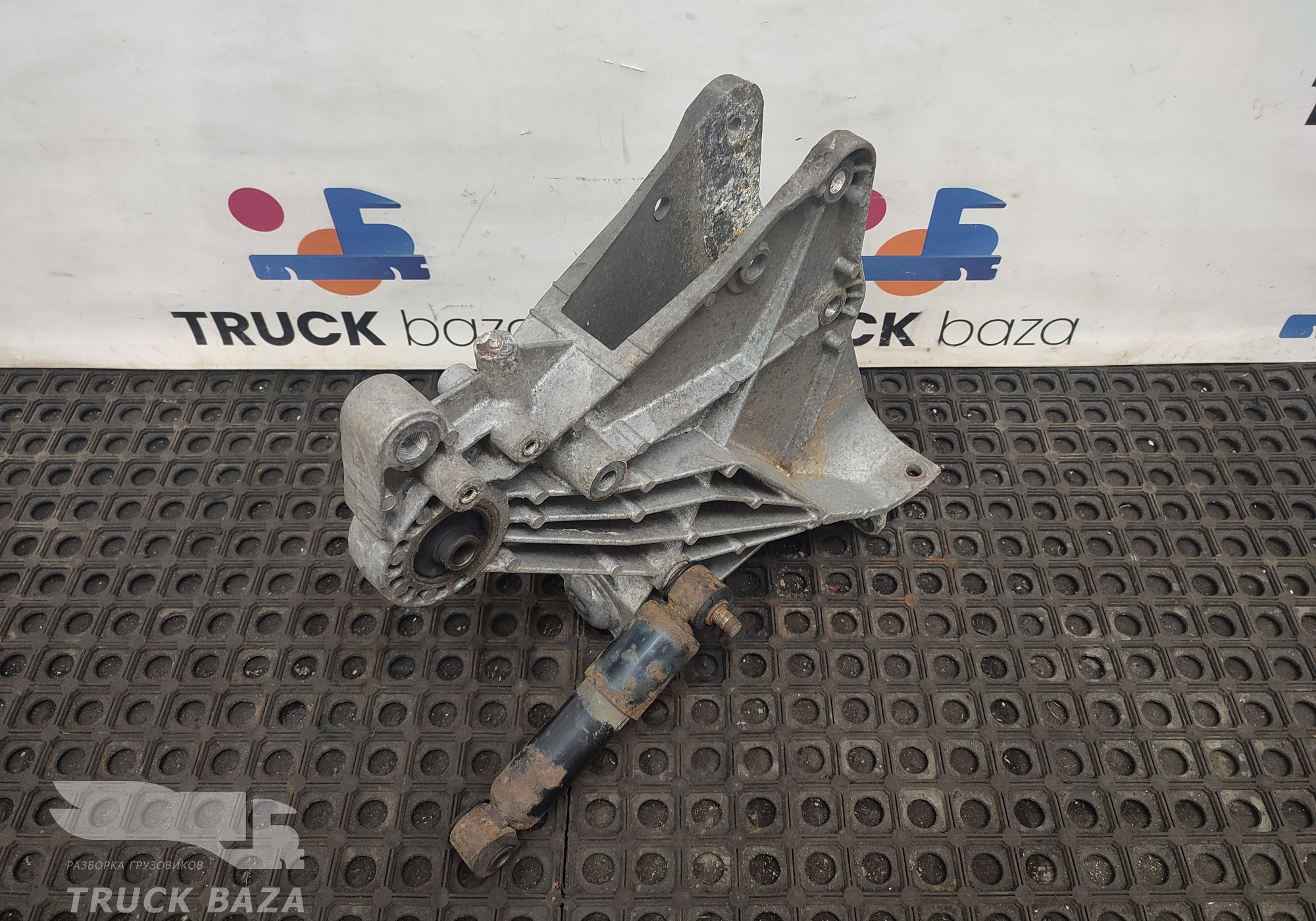 5010228905 Кронштейн кабины для Renault Premium II (с 2005 по 2013)