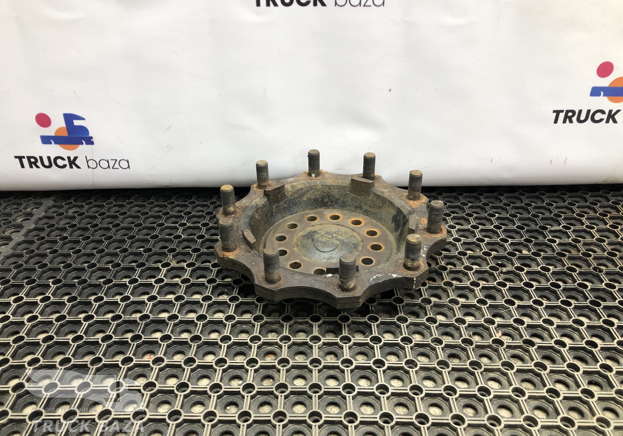 HD90009410205 Фланец ступицы передней для КАМАЗ 54901