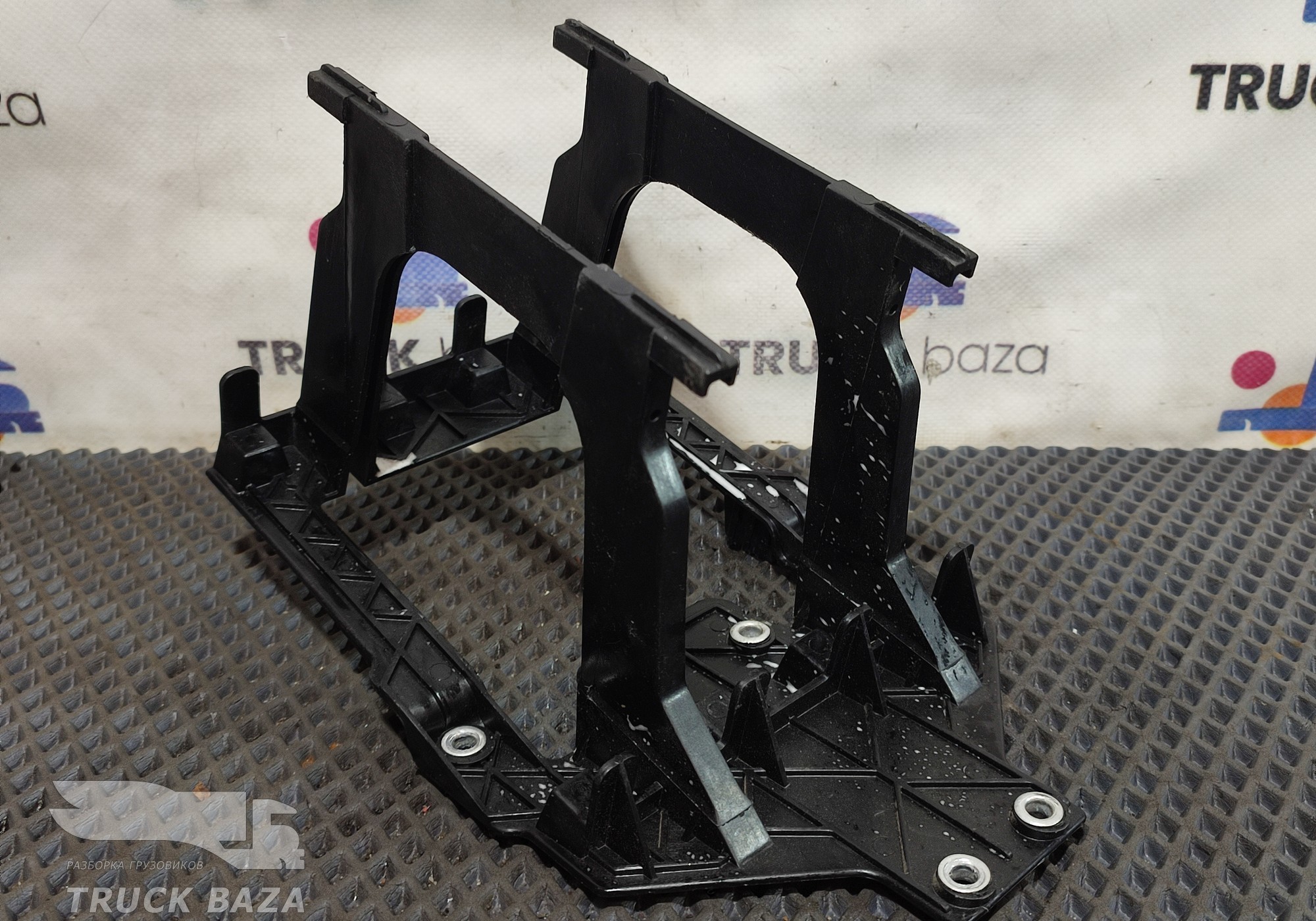 9405400240 Кронштейн блока предохранителей для Mercedes-Benz