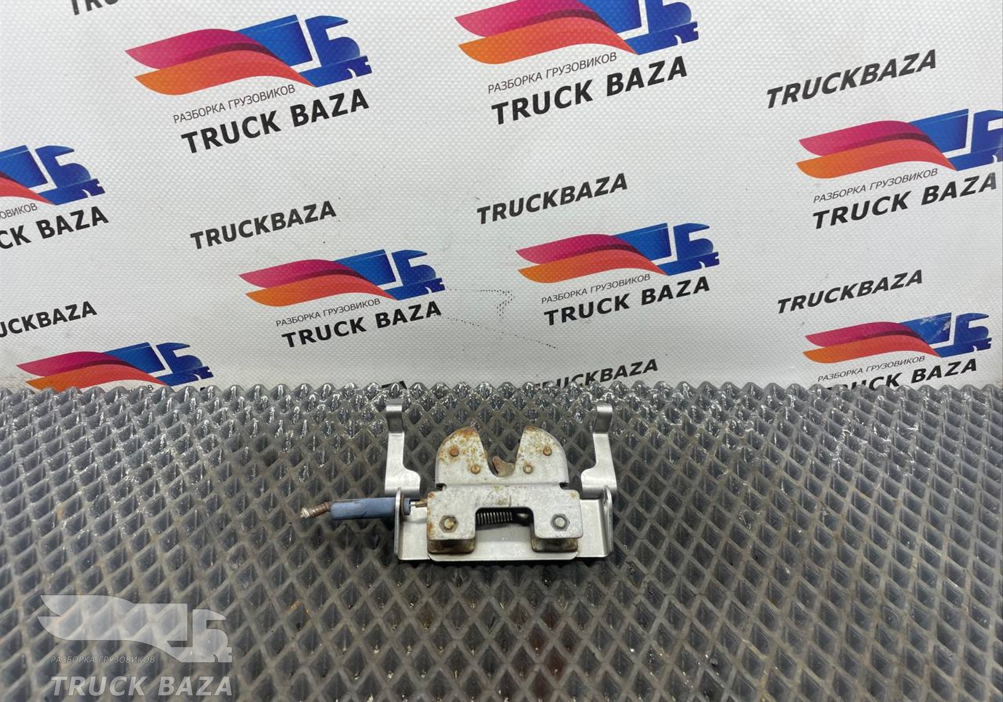 81971220041 Замок инструментального ящика для Man TGX II (с 2012)