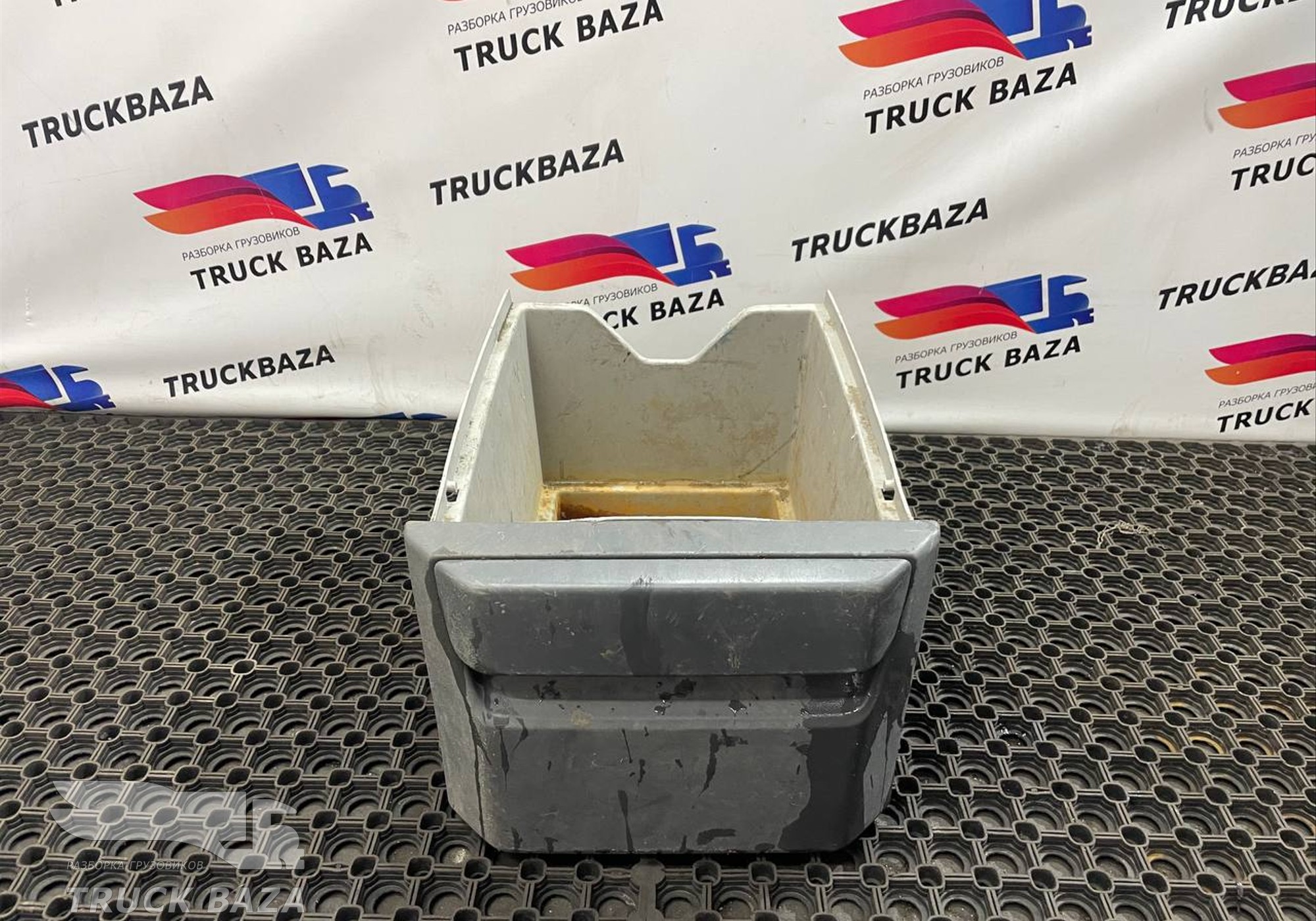 82057539 Бардачок для Volvo FH 3 (с 2008 по 2012)