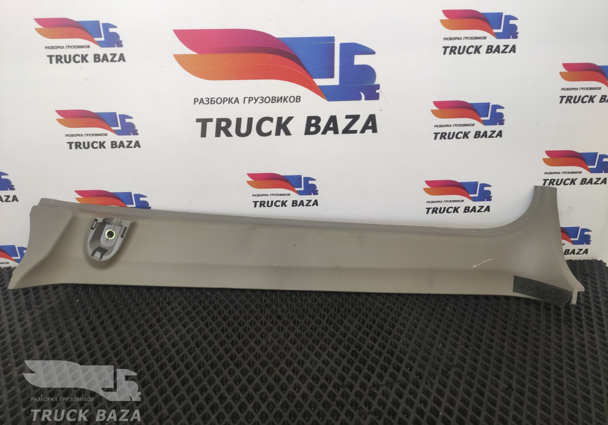 1690139 Накладка стойки салона левая для Daf CF