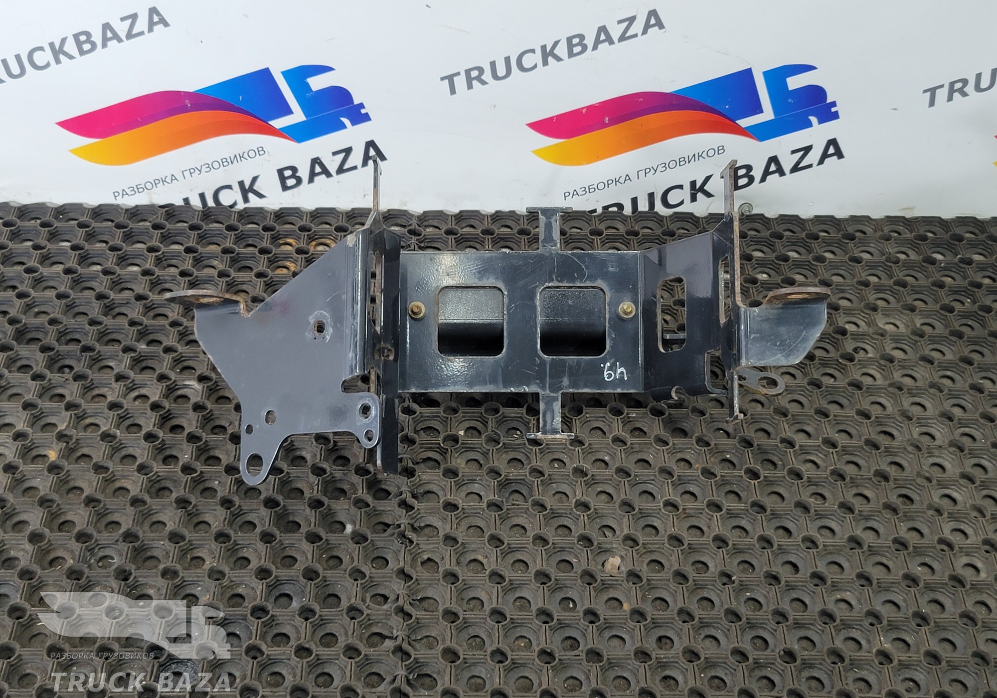 81517155171 Кронштейн осушителя для Man TGS I (с 2007)