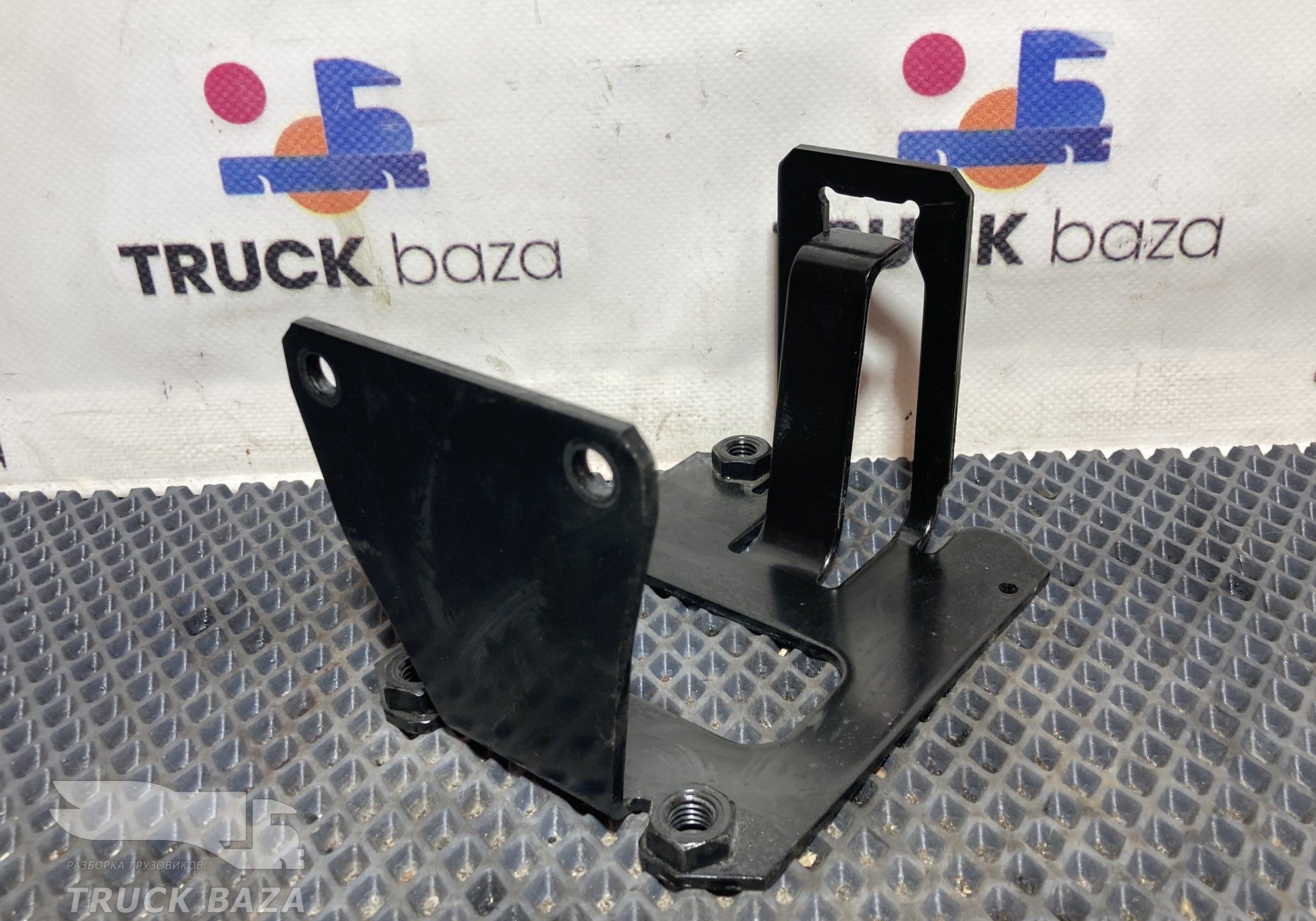 Кронштейн для Mercedes-Benz Axor III (с 2010)