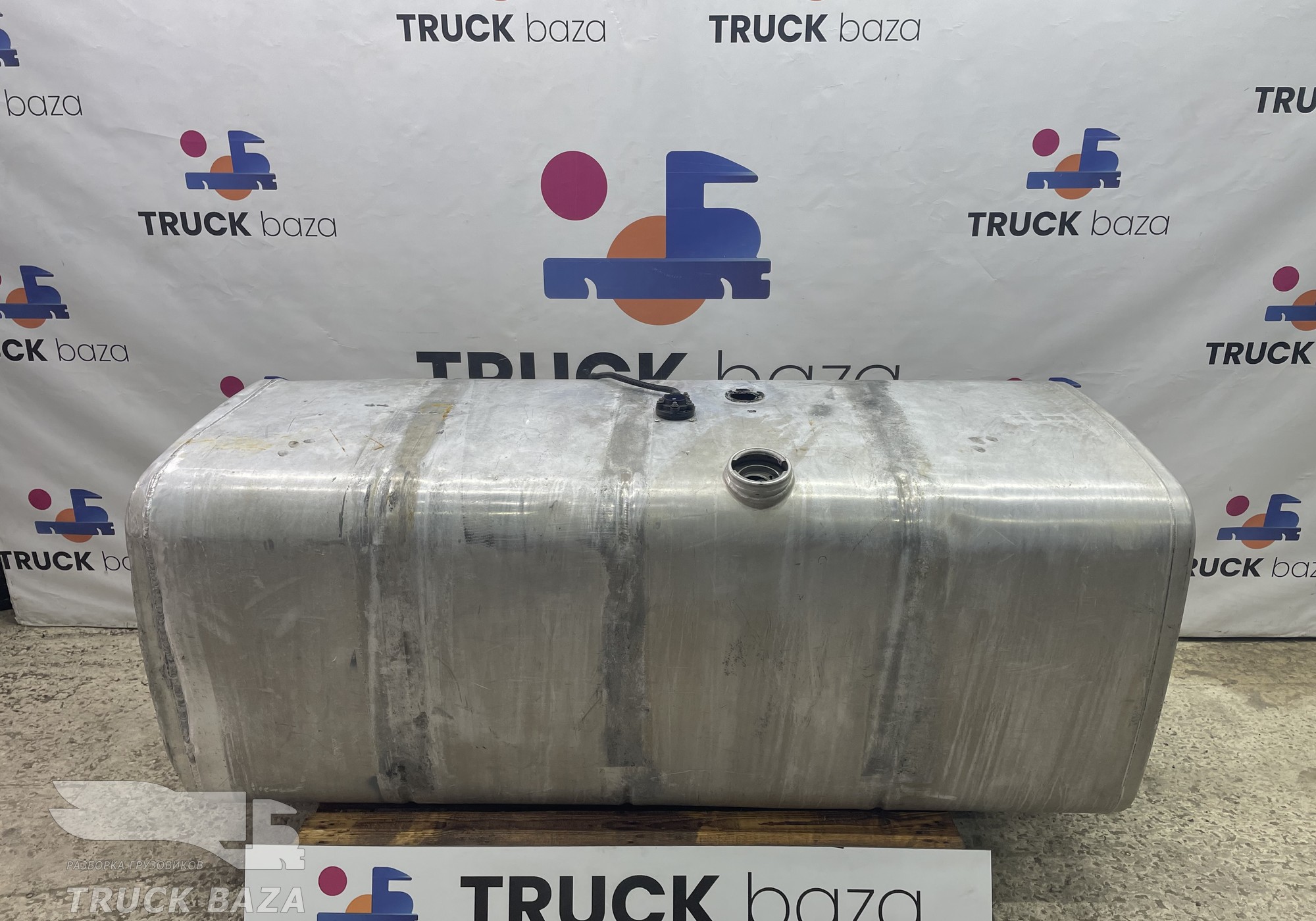 1330665 Бак топливный 760L для КАМАЗ 5490 (с 2013)