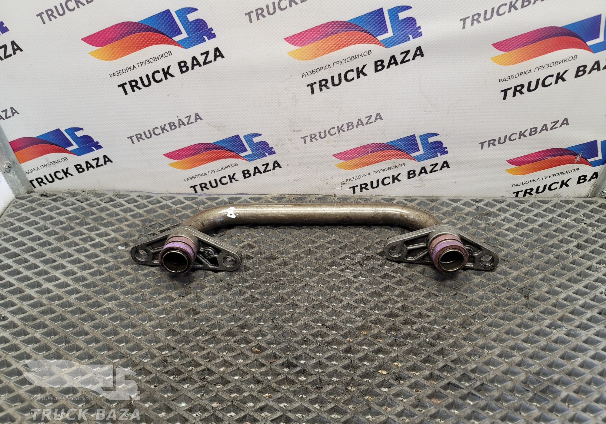 21599109 Трубка масляная для Volvo FM