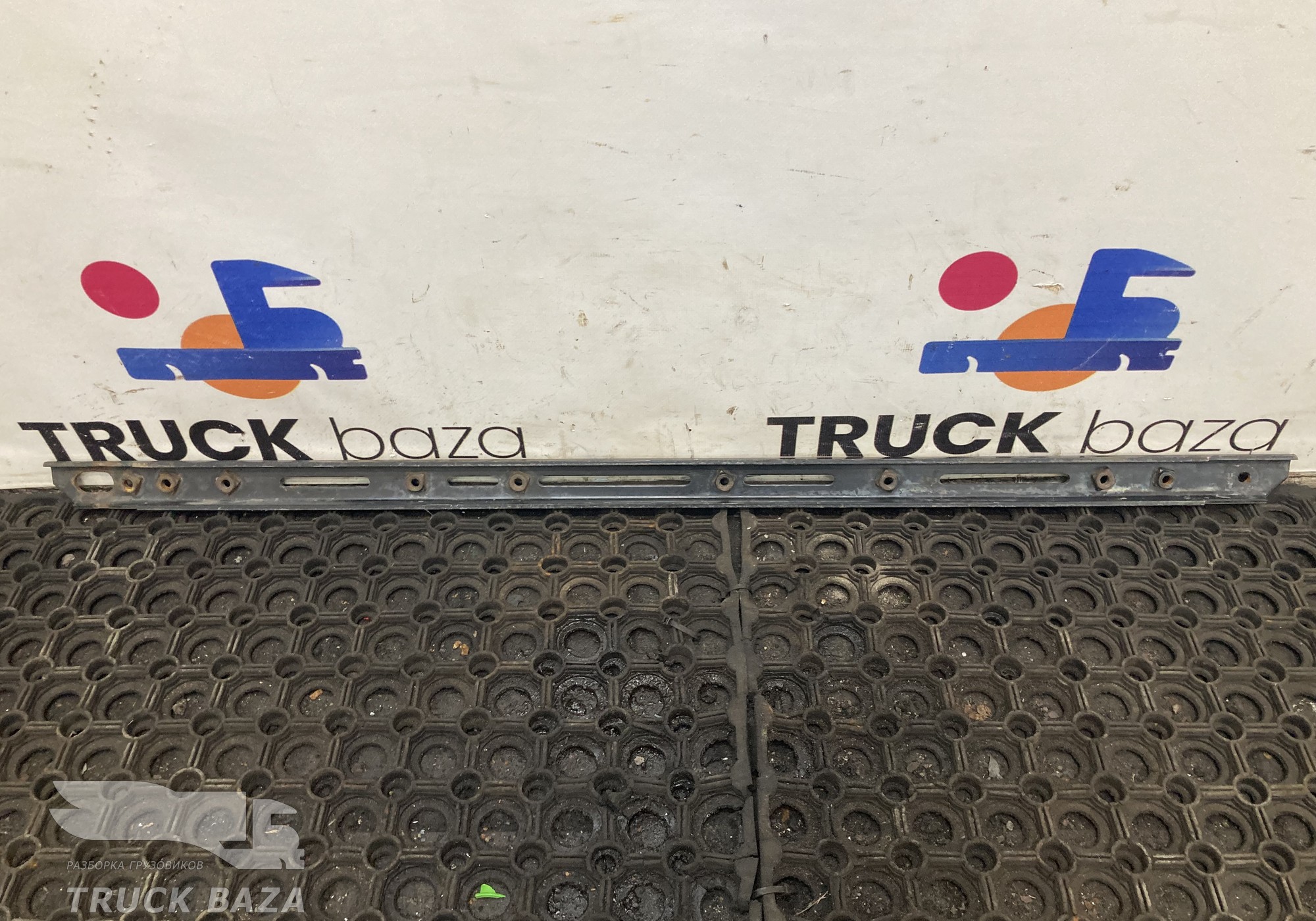 1849249 Кронштейн радиатора