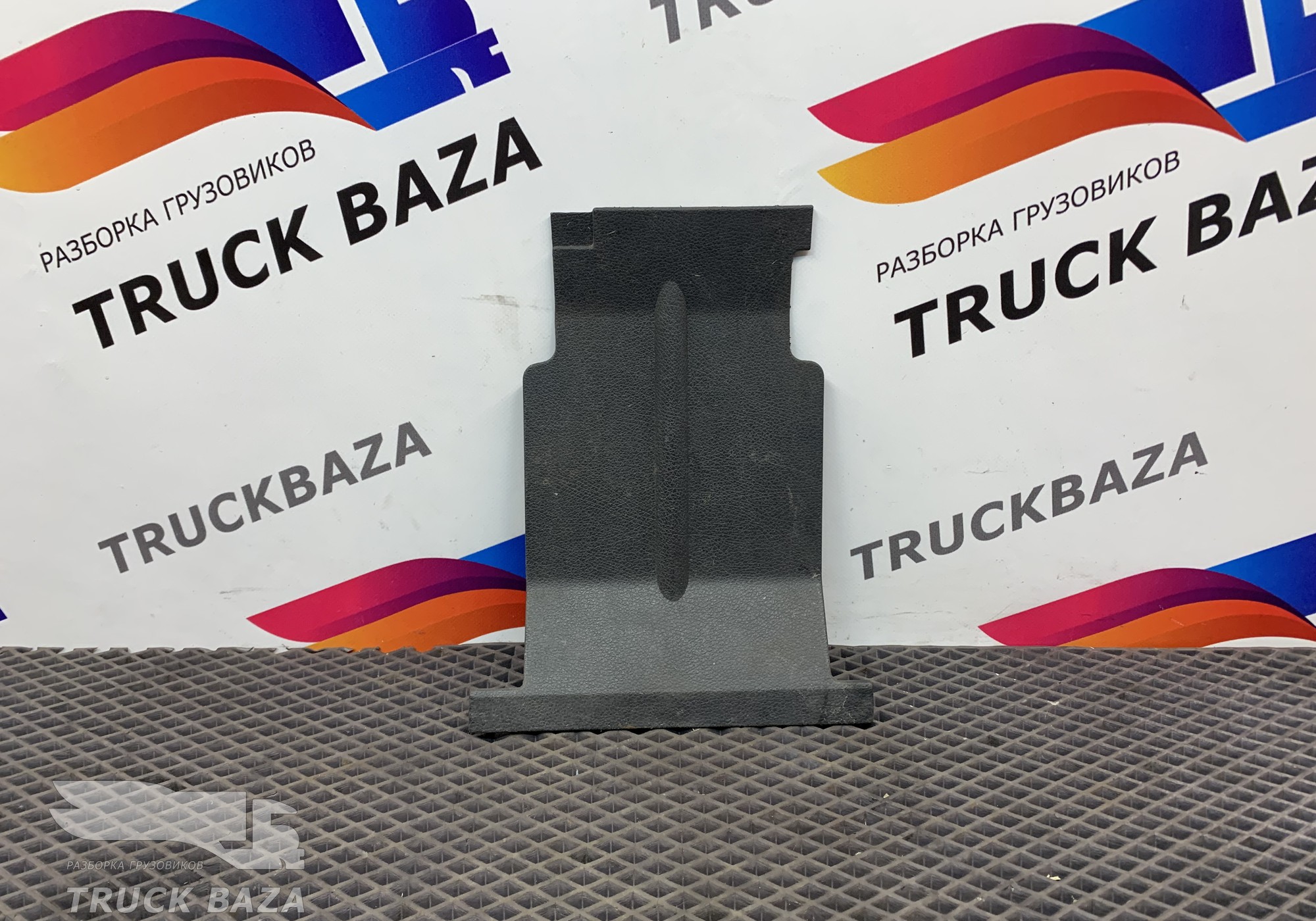 9436801706 Накладка торпедо для Mercedes-Benz Actros MP1 (с 1996 по 2003)
