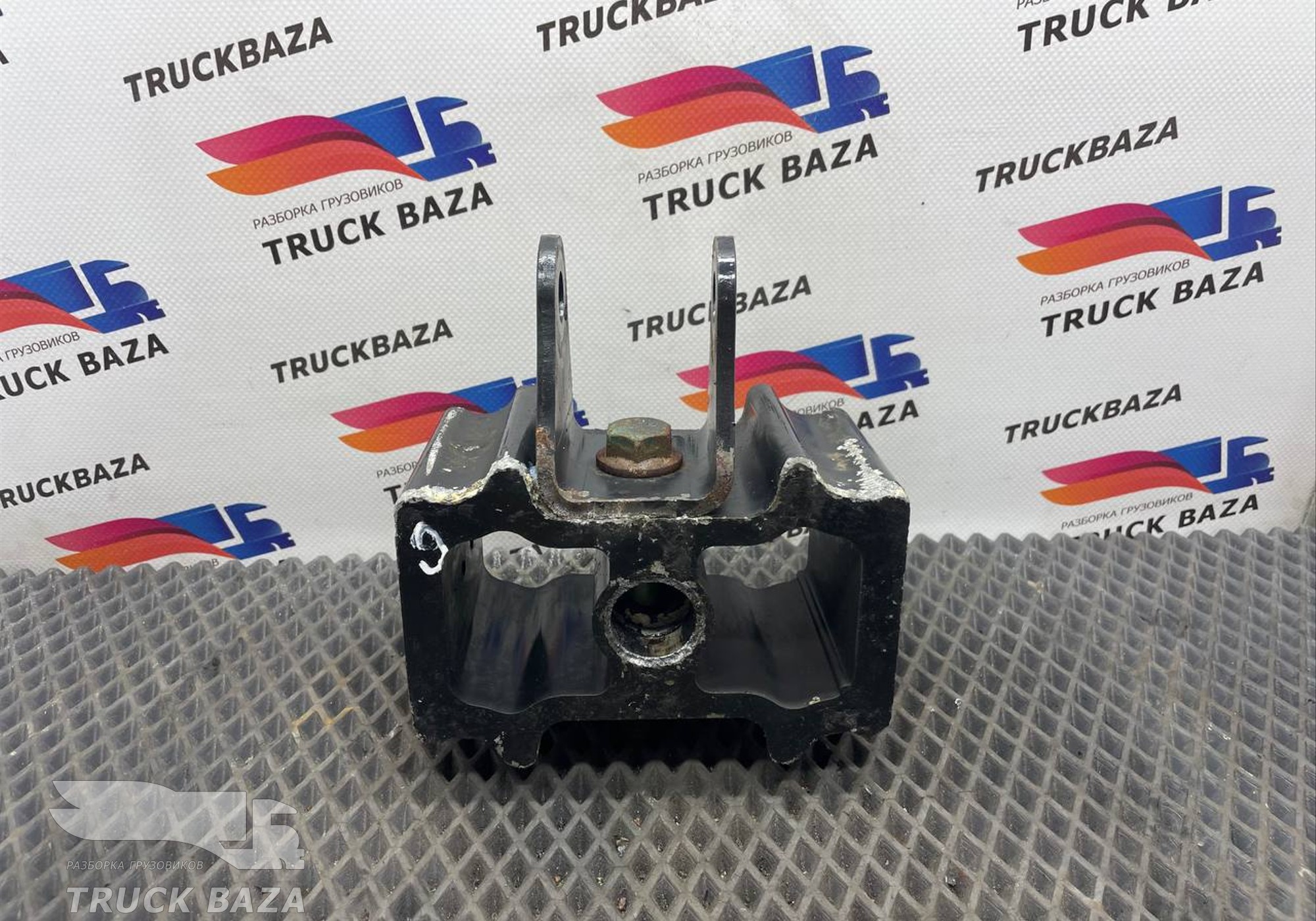 06461390012 Проставка передней рессоры для Man TGX TG3 (с 2020)