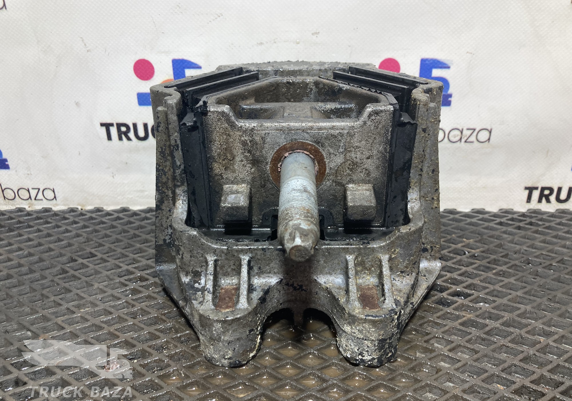 WG9925590270 Подушка двигателя передняя для Sinotruk Sitrak C7H