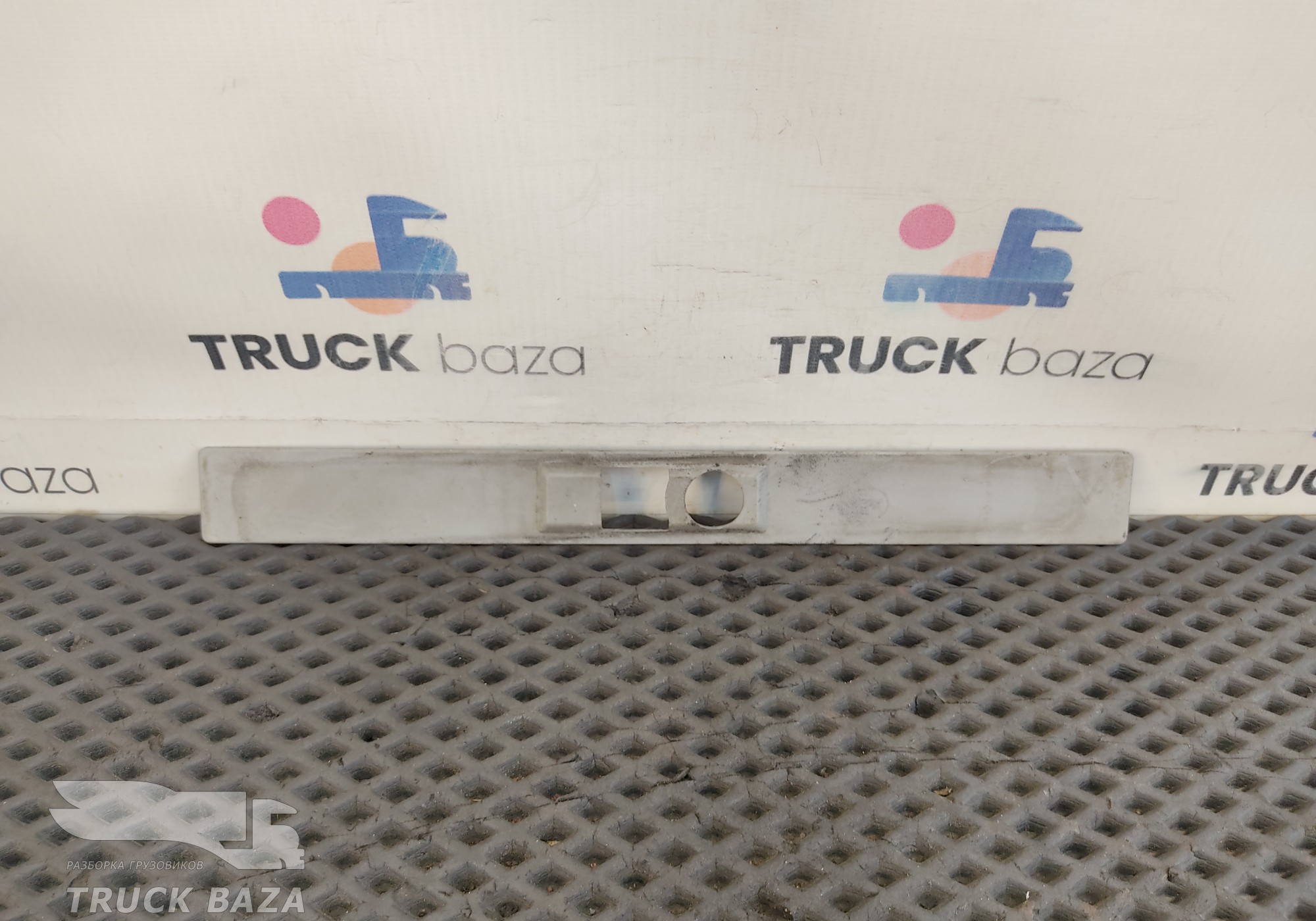 81623050053 Накладка ремня безопасности для Man