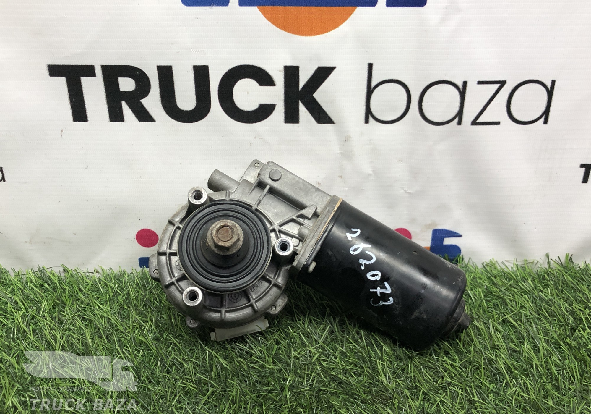 1254891 Моторчик стеклоочистителя для Daf XF105