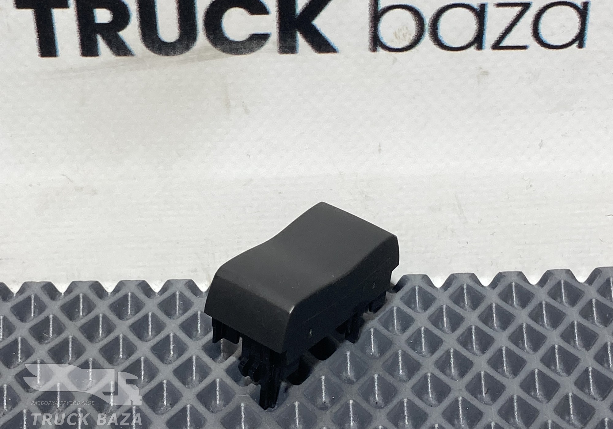 2258466 Заглушка кнопки для Scania 6-series R (с 2016)