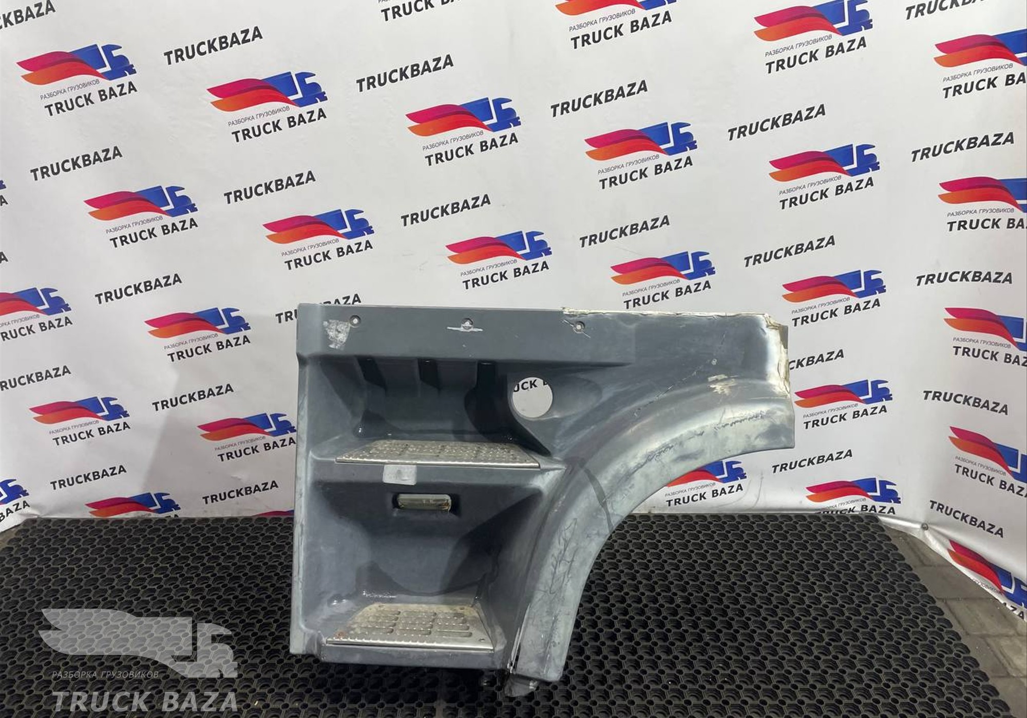 1796244 Корпус подножек левый для Daf 95XF