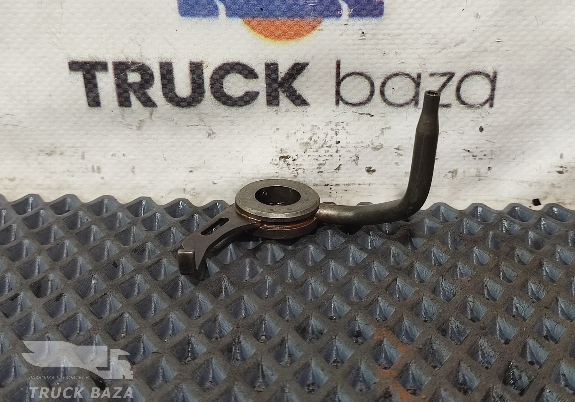 1526821 Форсунка масляная