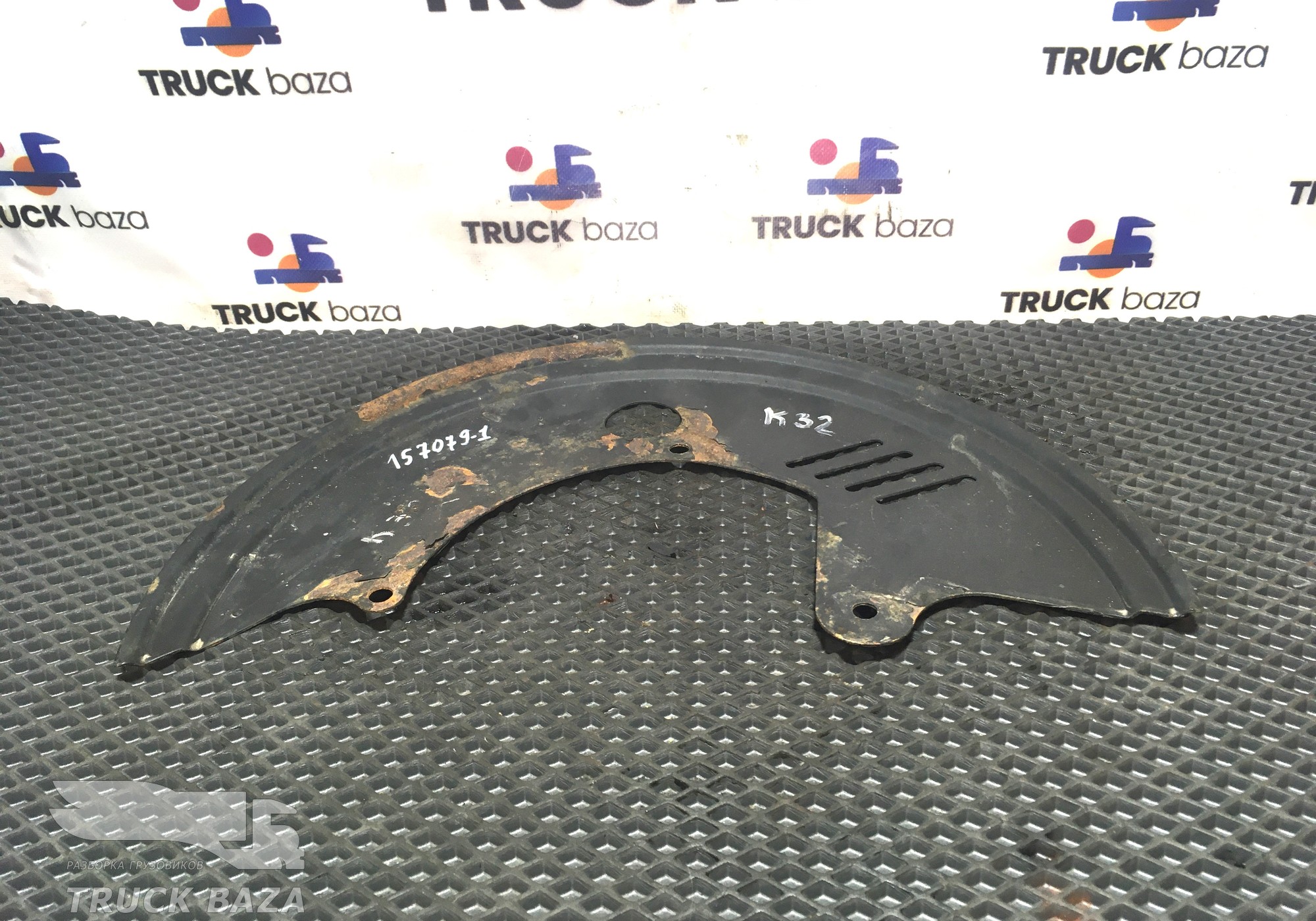 HD90009440472 Пыльник тормозного диска правый для КАМАЗ 54901