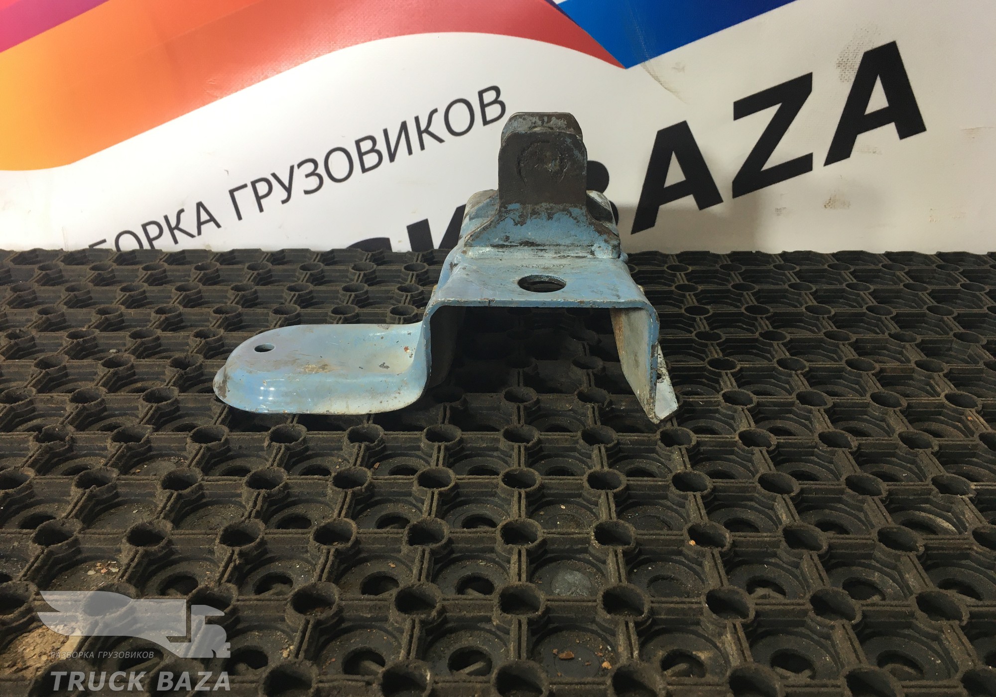 20793309 Кронштейн кабины левый для Volvo