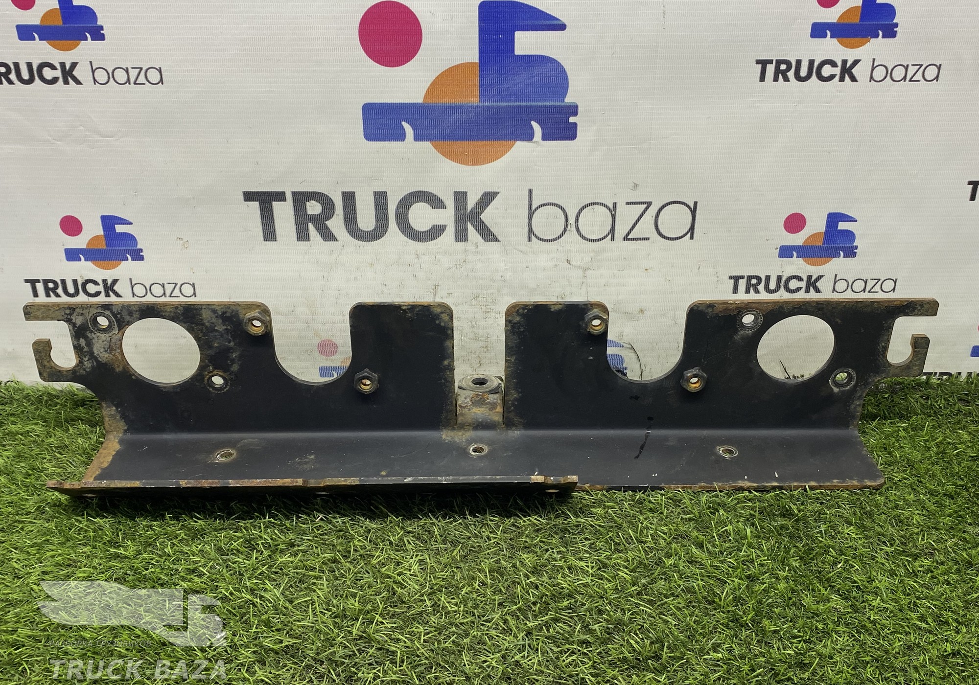 54903727001 Кронштейн розеток для КАМАЗ 5490 (с 2013)