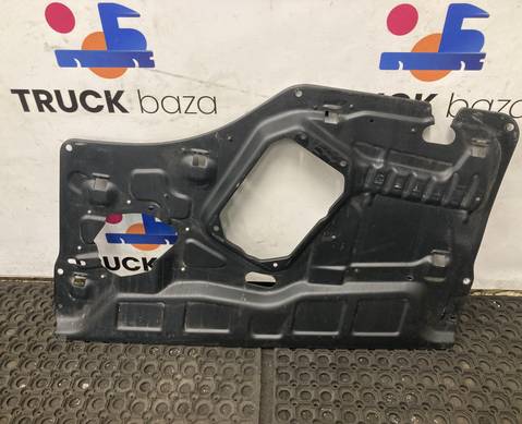 1724879 Панель двери левой