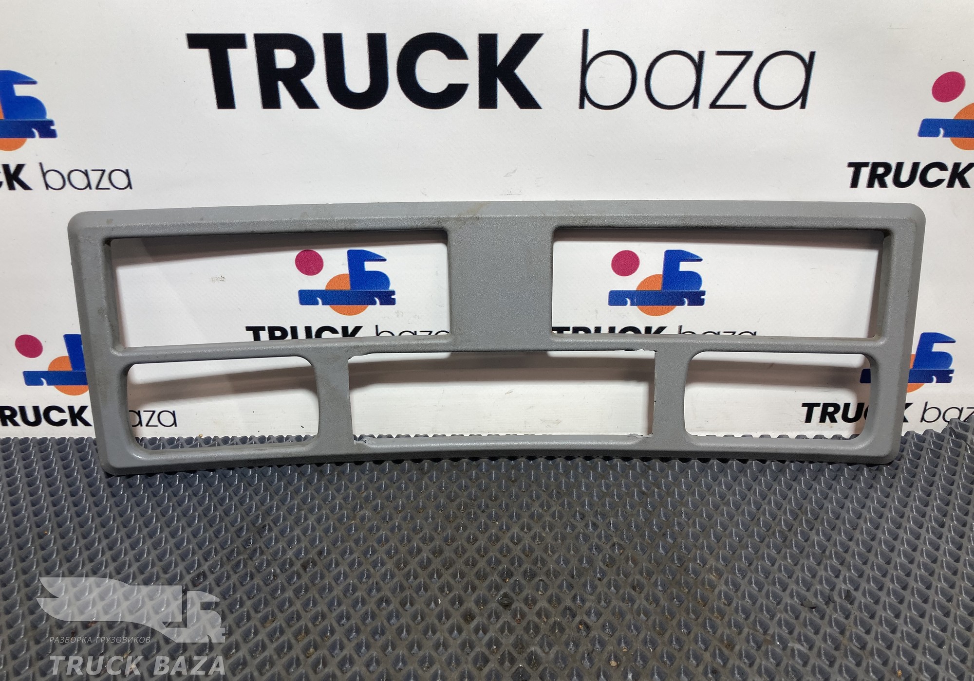 9436951057 Накладка панели приборов