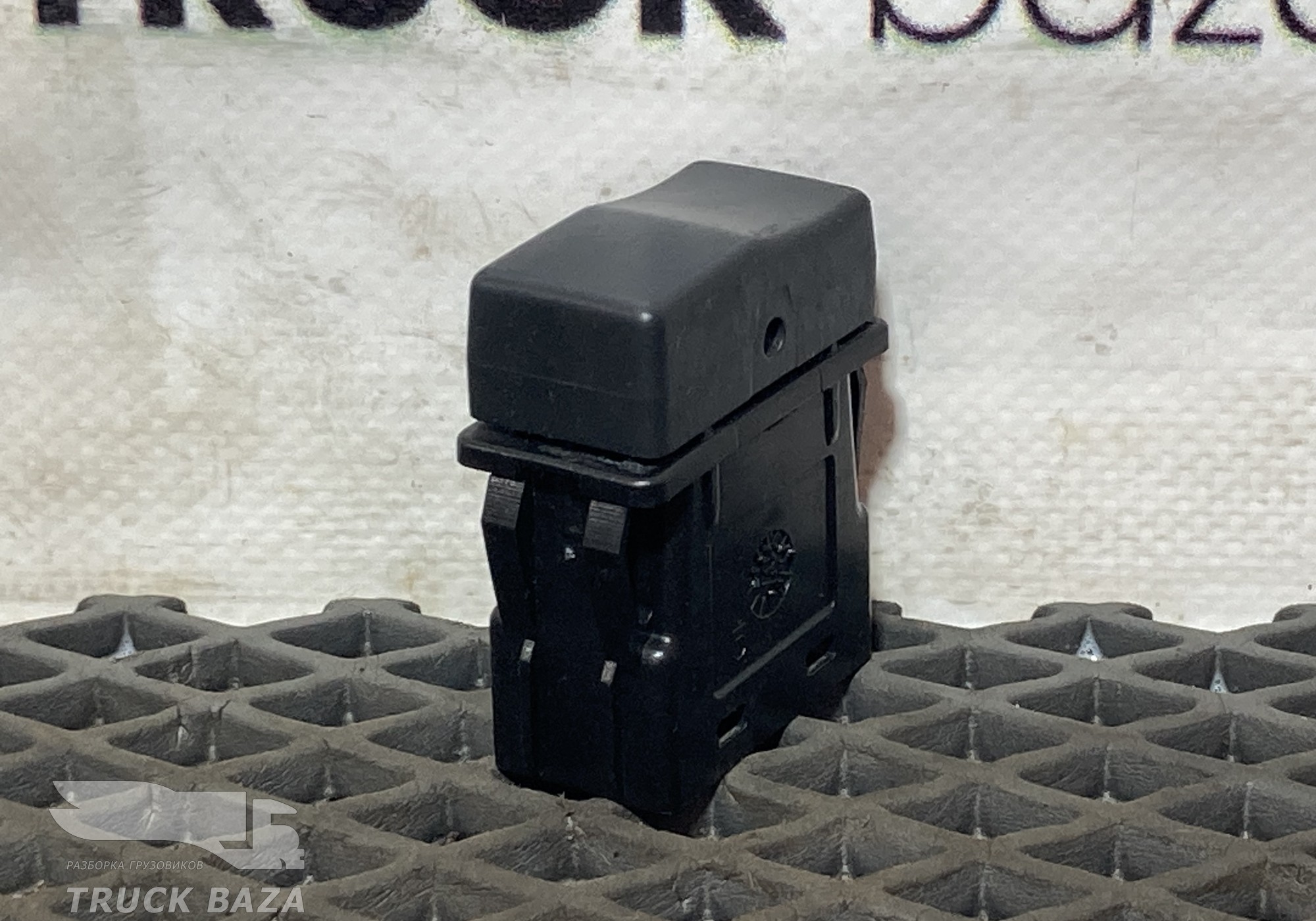 628703 Заглушка кнопки для Renault Premium II (с 2005 по 2013)