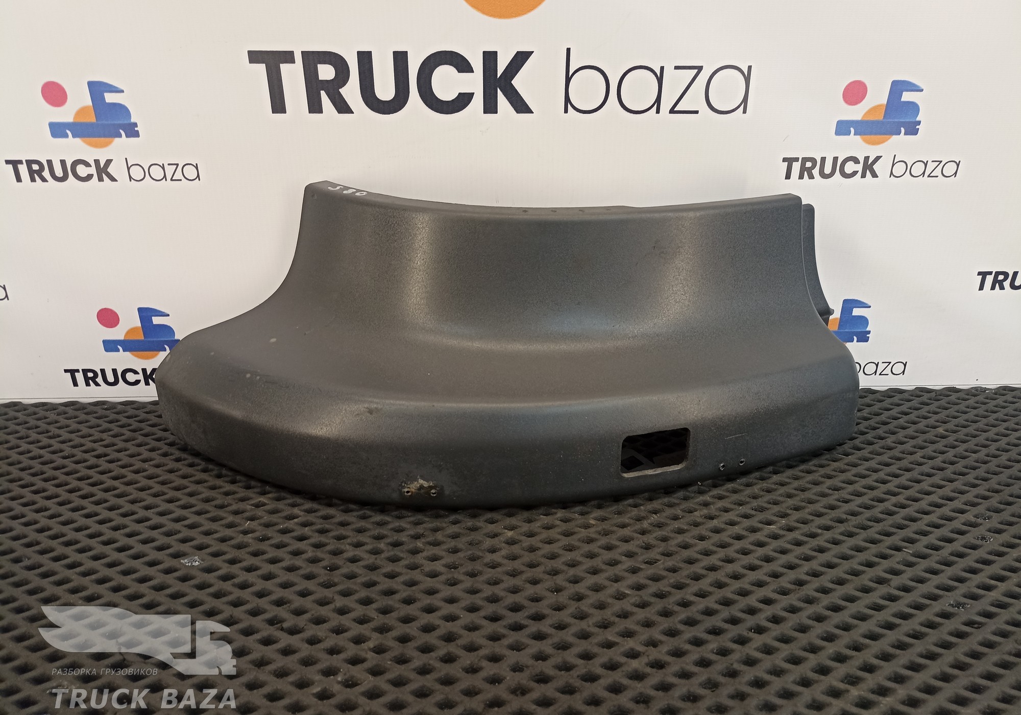 1438564 Планка над фарой правая для Scania 5-series T (с 2004 по 2016)