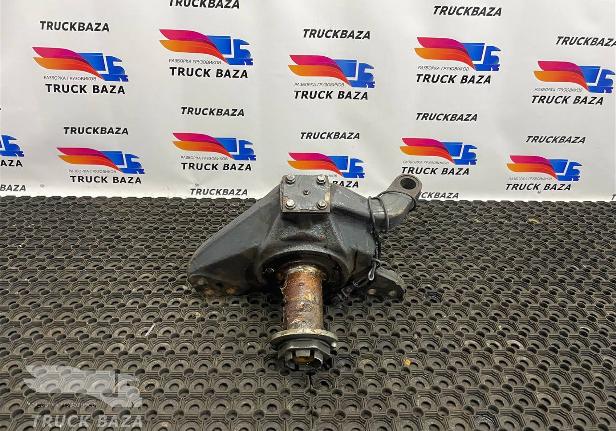 1798817 Кулак поворотный правый для Daf XF106 (с 2013 по 2023)