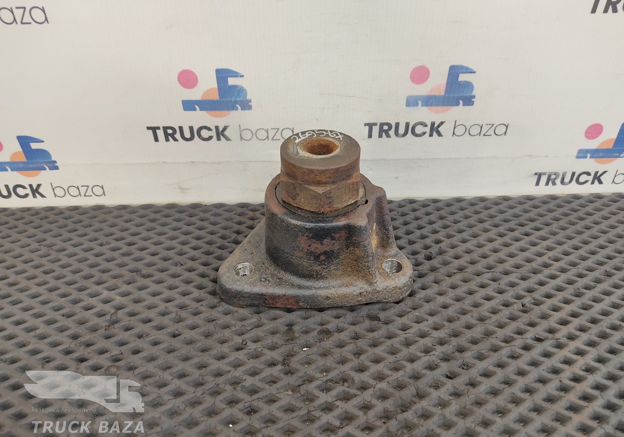 549013704001 Кронштейн ящика АКБ для КАМАЗ 54901