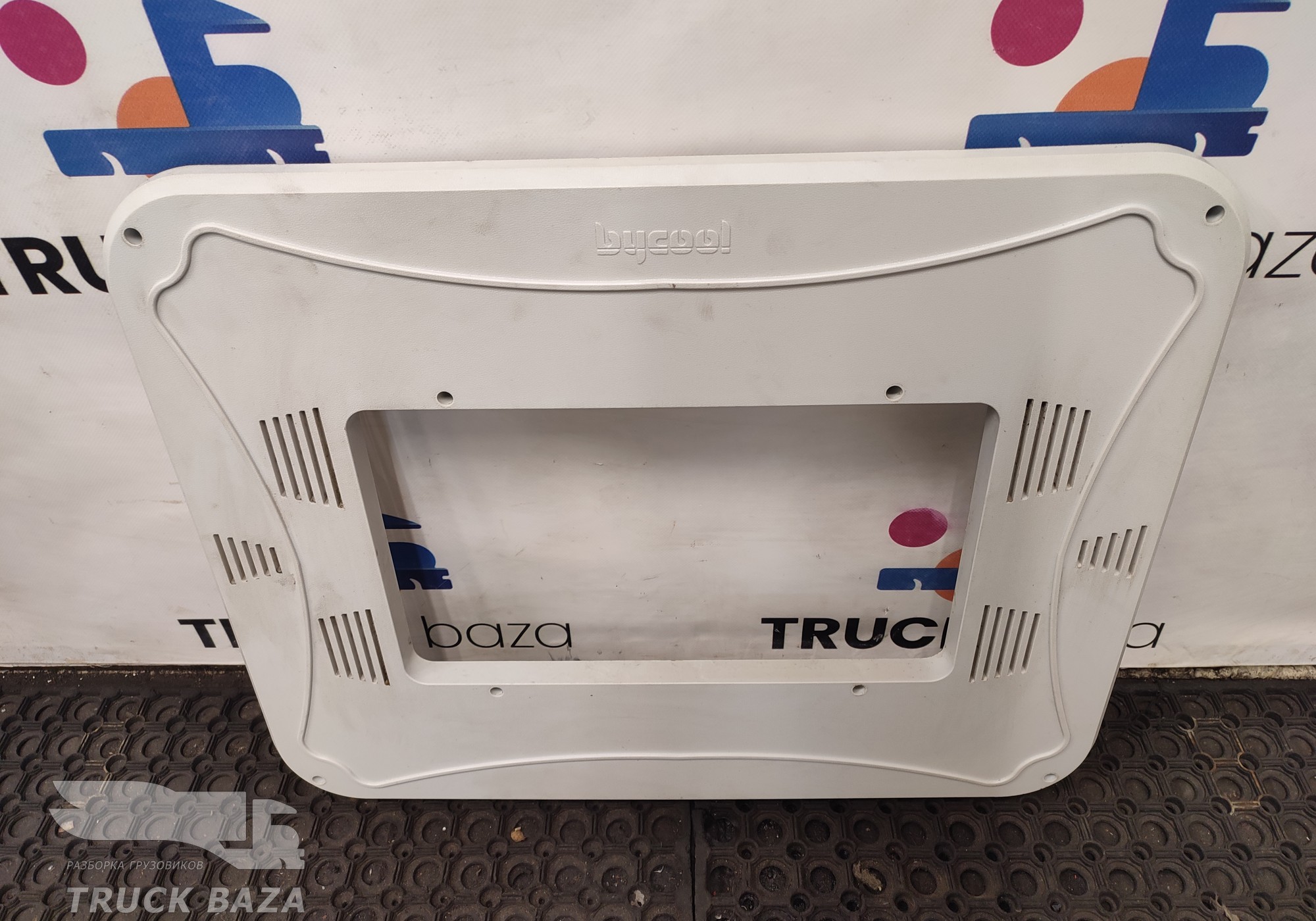 Накладка стояночного кондиционера для Scania 5-series R (с 2004 по 2016)