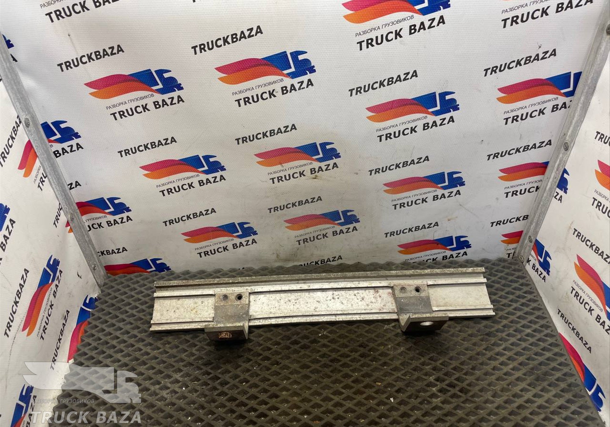 21699976 Кронштейн трапа за кабиной для Volvo FH 4 (с 2012)
