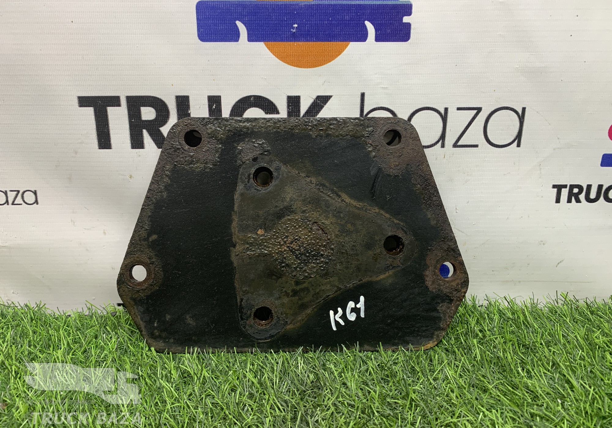 54908404055 Держатель кронштейна крыла заднего для КАМАЗ 5490 (с 2013)