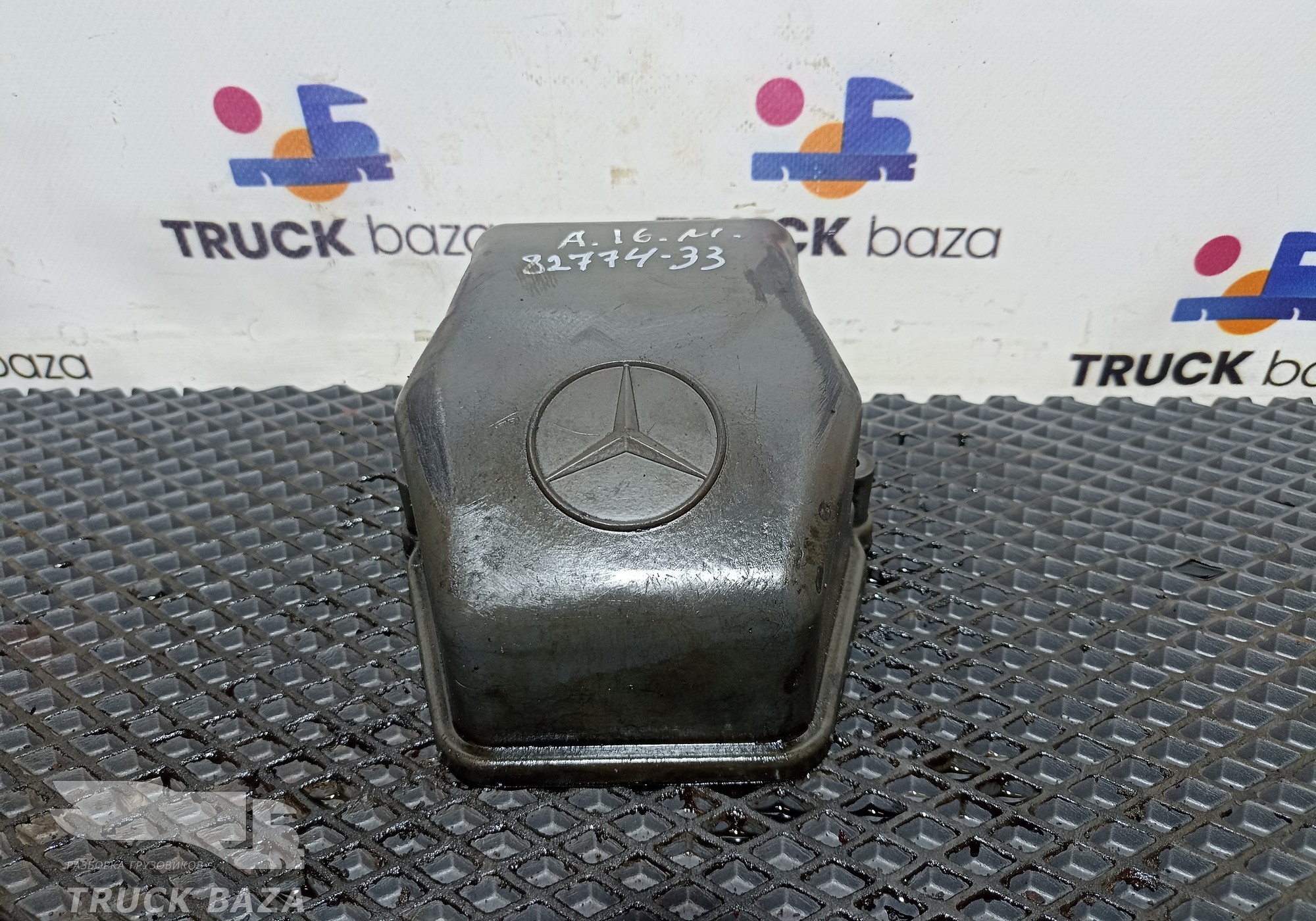 A4570100930 Крышка головки блока цилиндров для Mercedes-Benz