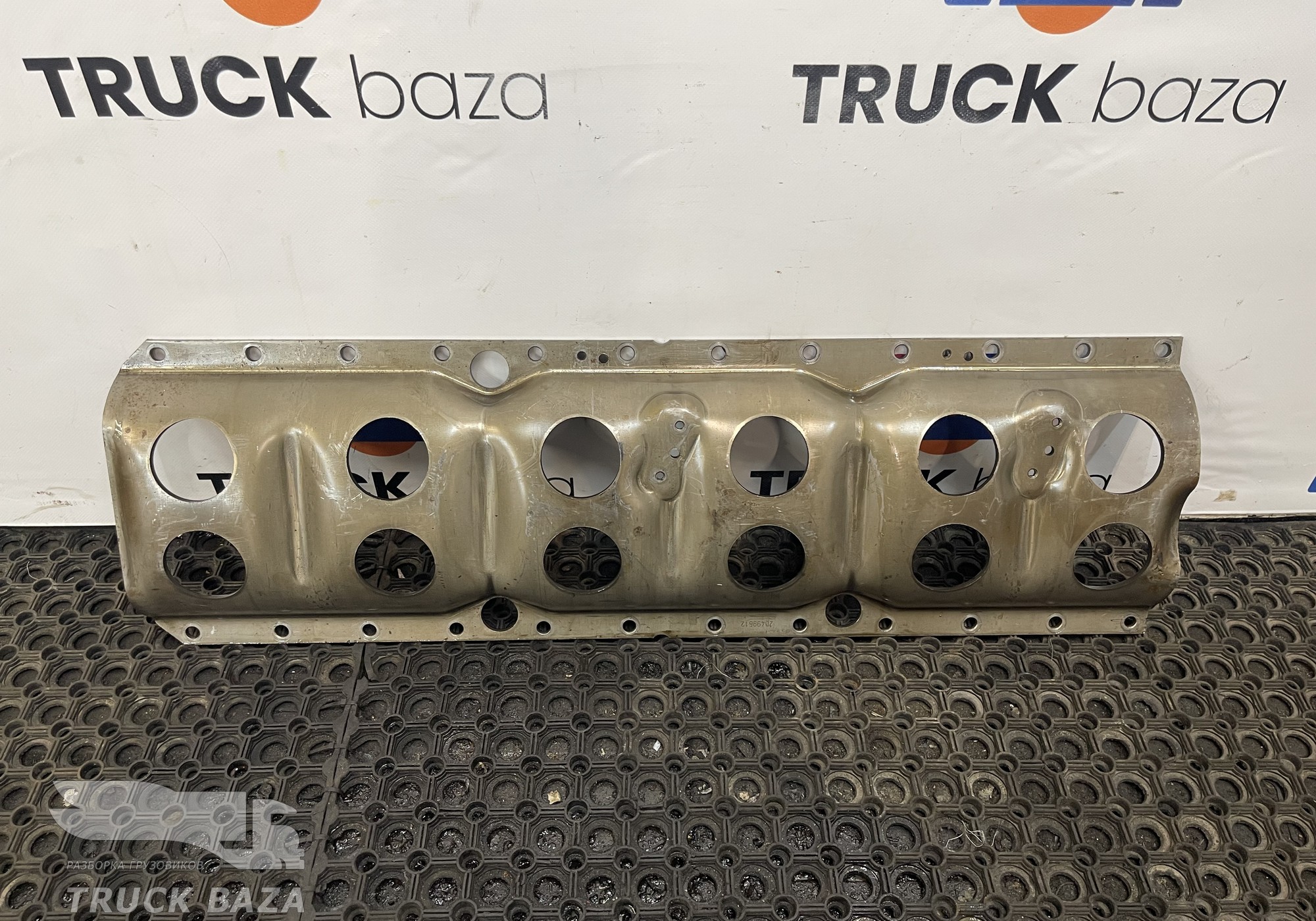 20499612 Маслоотражатель