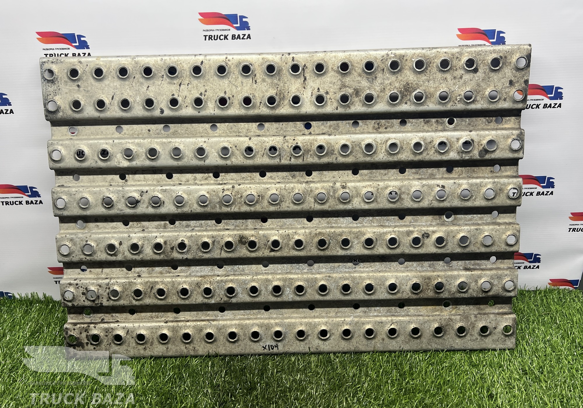 81429020292 Трап на раму за кабиной