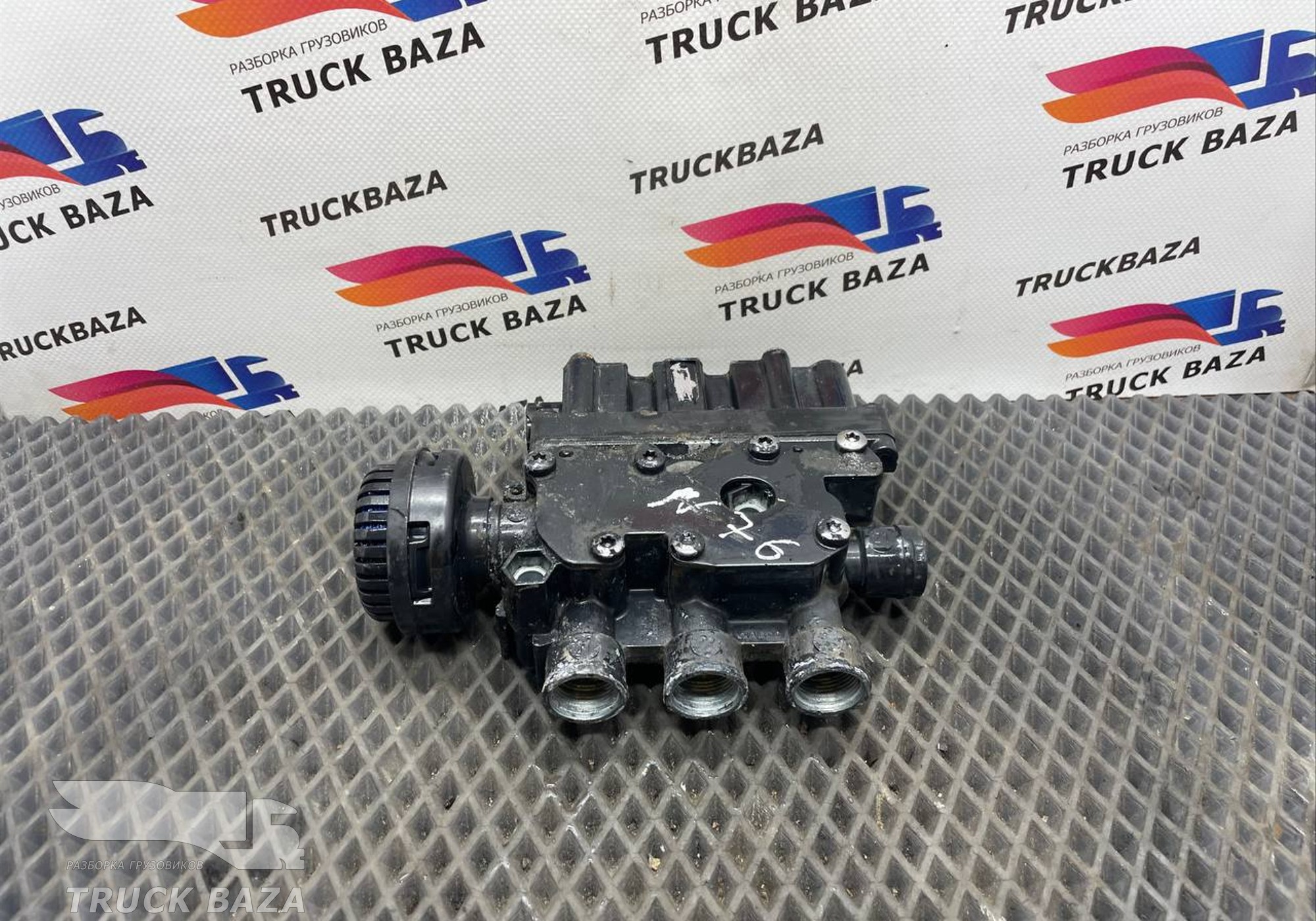 81259026238 Кран уровня пола главный для Man TGX TG3 (с 2020)