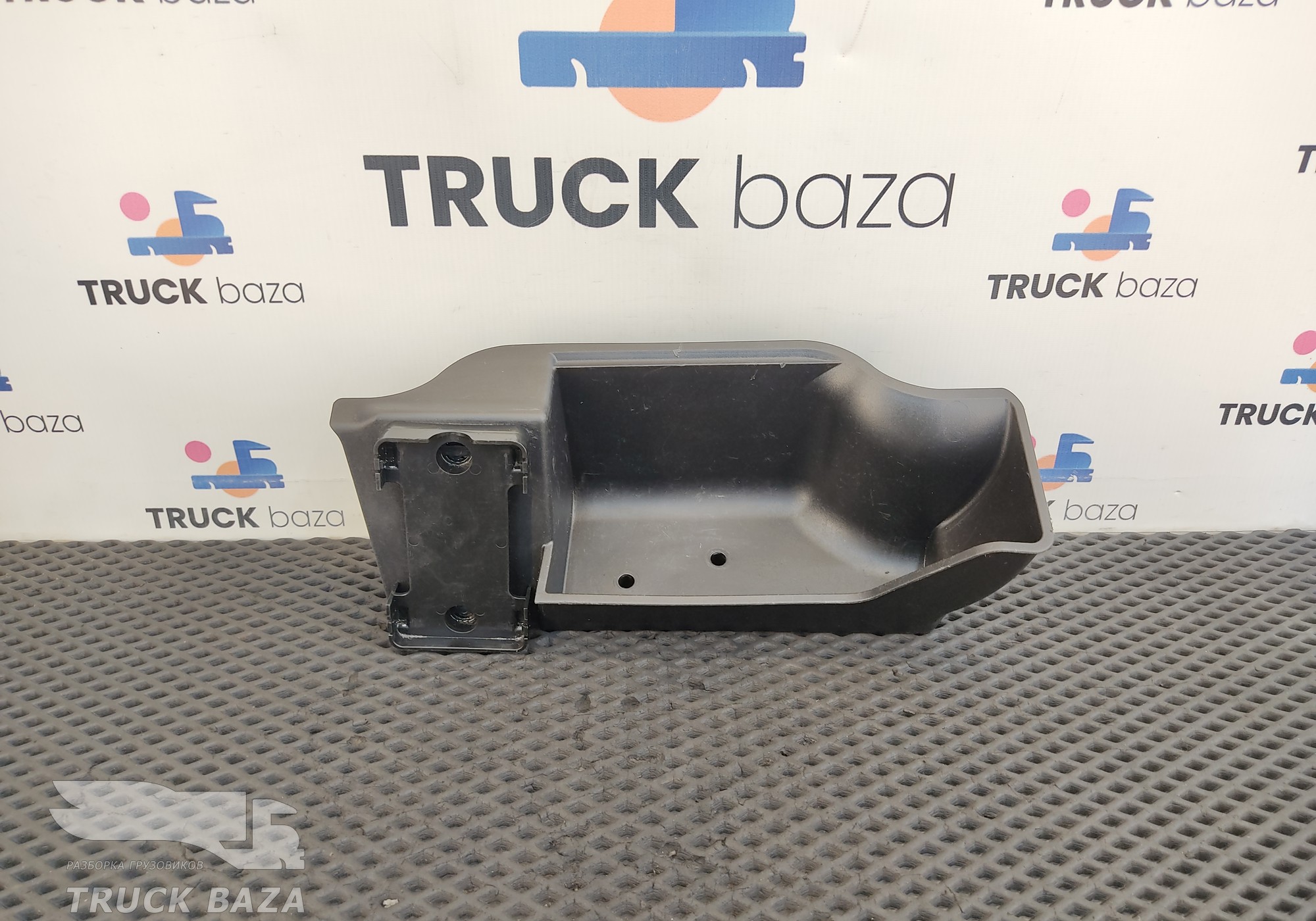 81617010367 Бардачок для Man TGX II (с 2012)