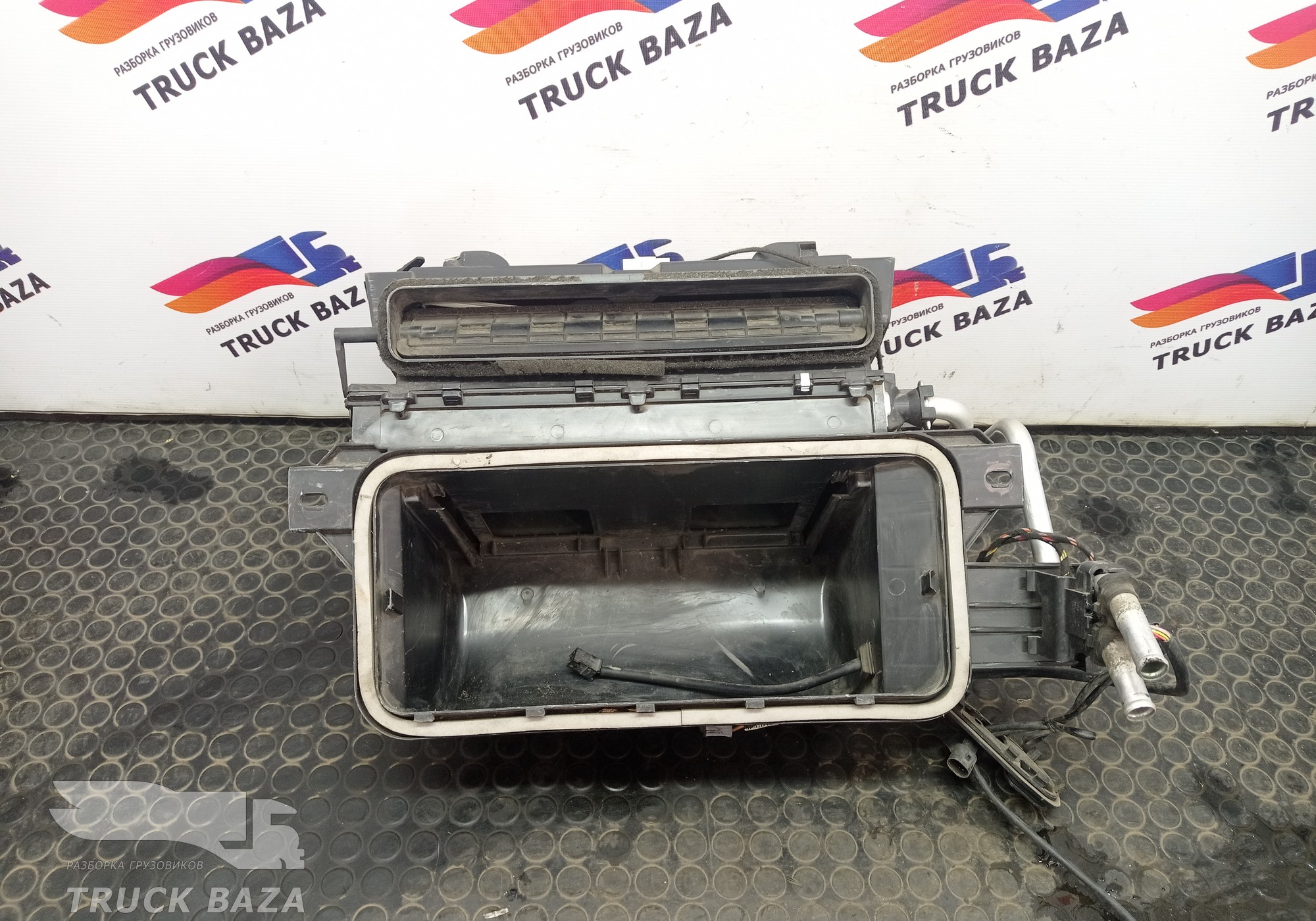 81619020080 Корпус отопителя для Man TGS II (с 2012)