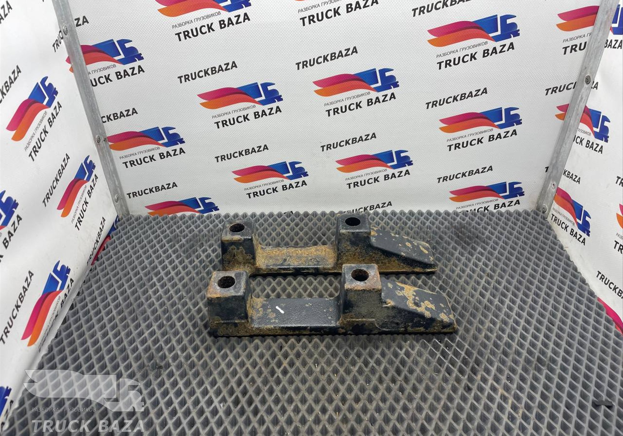 5490110115471 Проставка топливного бака для КАМАЗ 54901