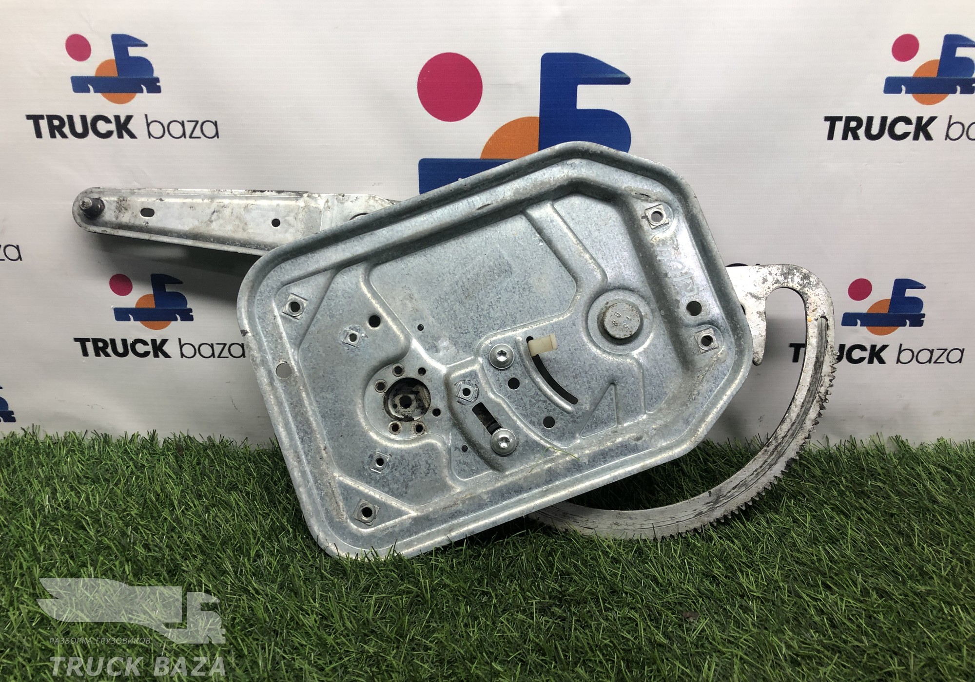 2572349 Стеклоподъемник электрический левый