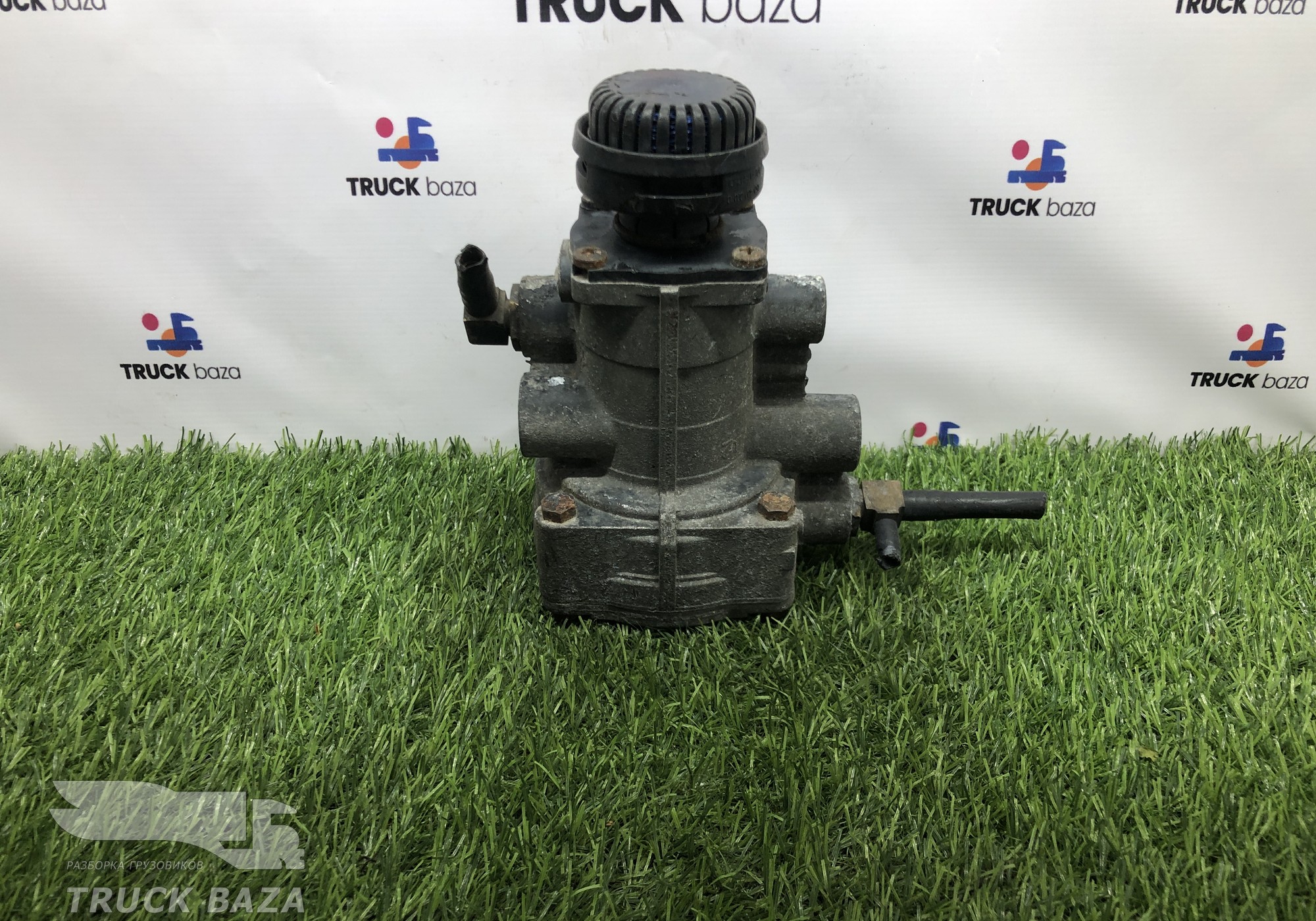 9730090017 Кран управления тормозами прицепа