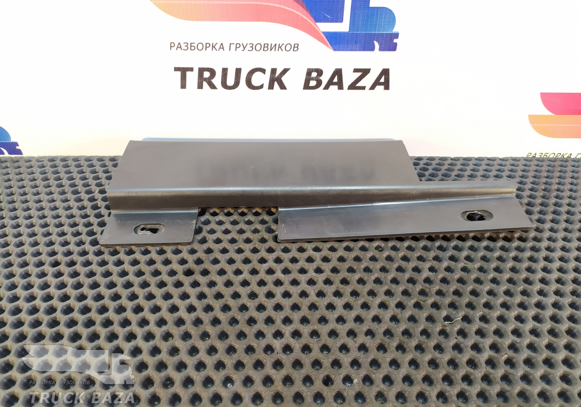 9736842718 Накладка проводки для Mercedes-Benz Axor II (с 2004 по 2010)