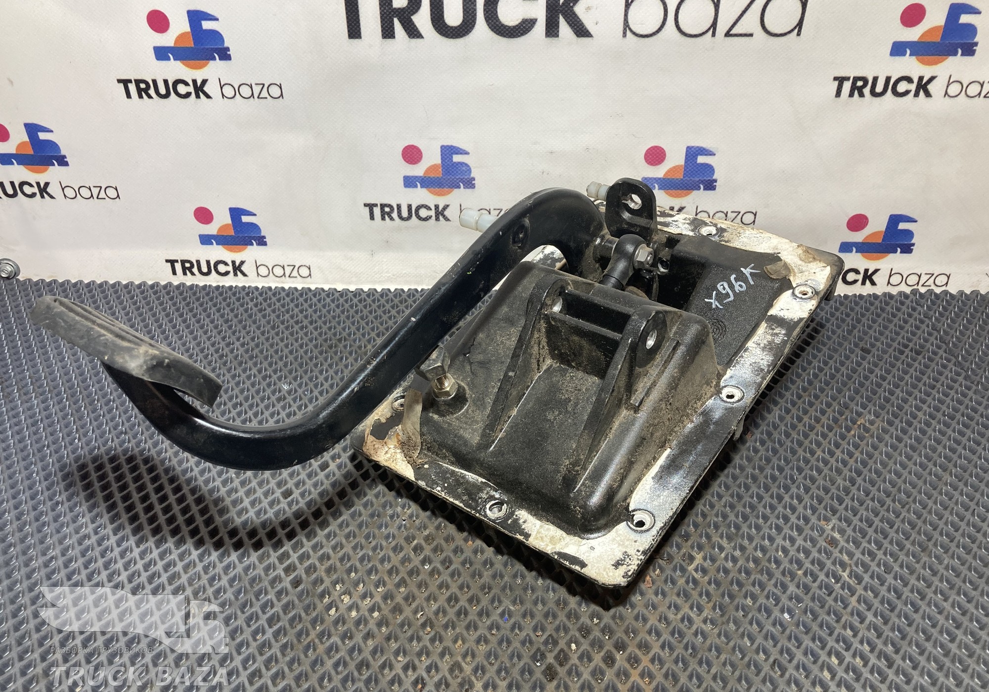 1321126 Блок педалей