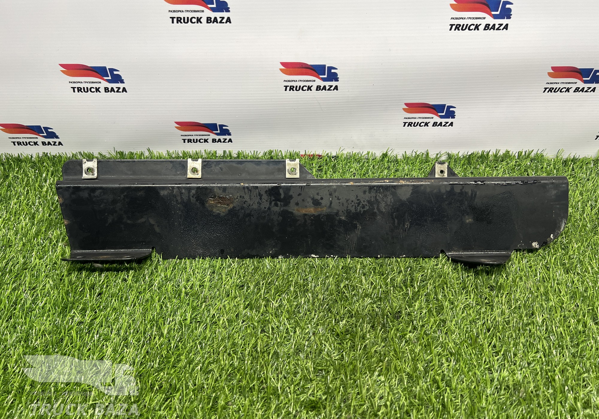 81153010114 Кронштейн трапа правый для Man TGS II (с 2012)