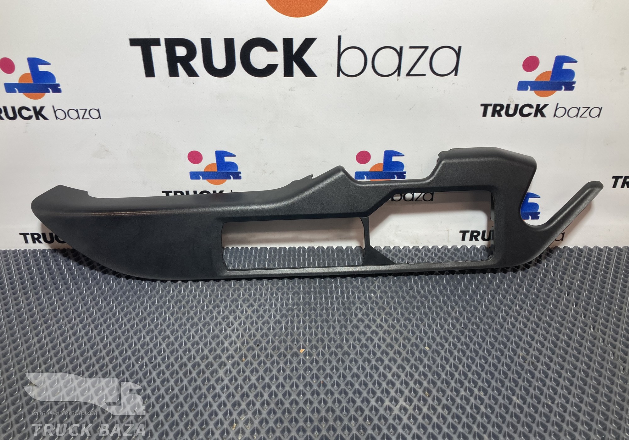 2308979 Панель выключателей правая для Scania